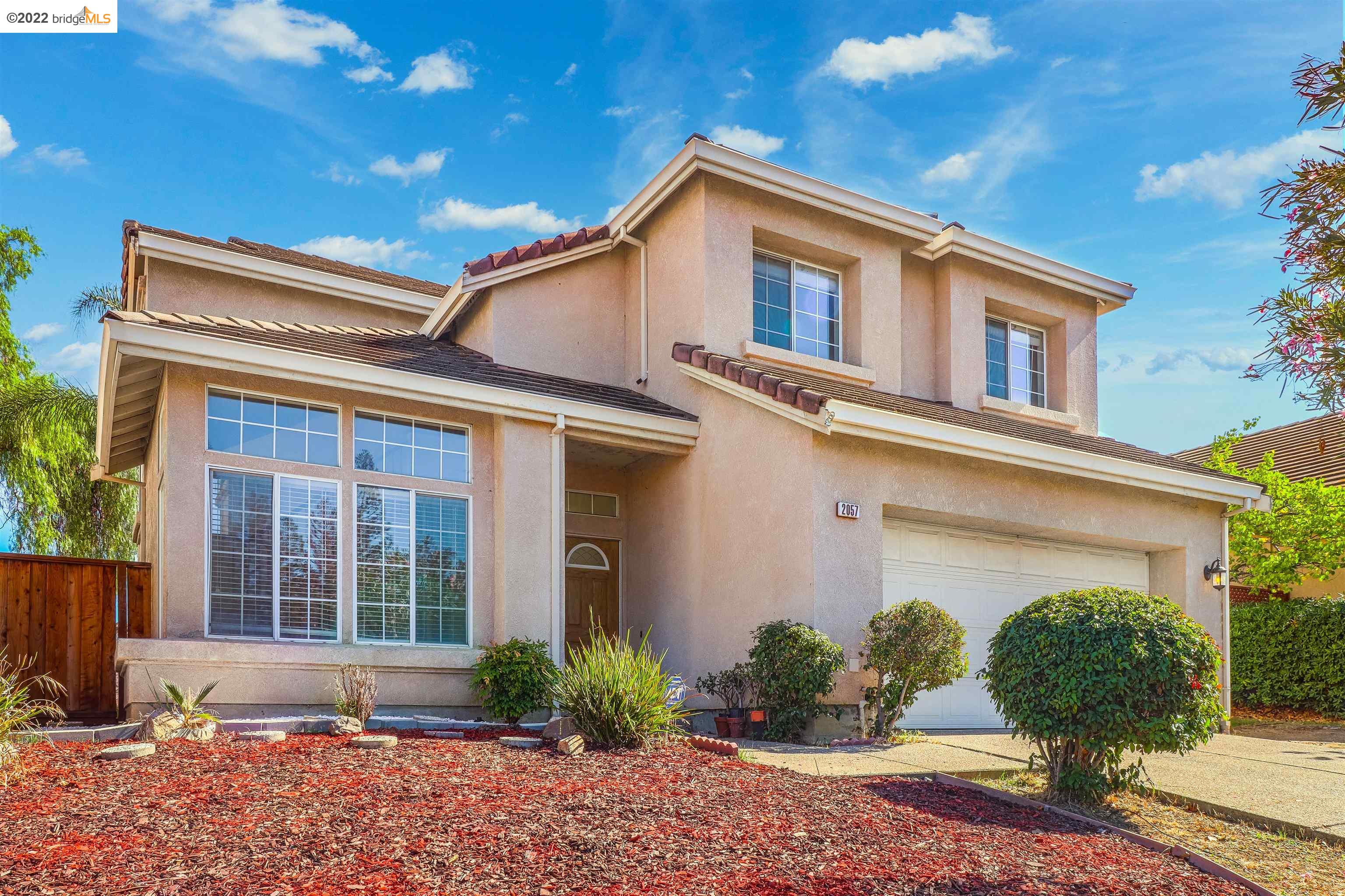 Detail Gallery Image 1 of 1 For 2057 Crater Peak Way, Antioch,  CA 04531 - 4 Beds | 2/1 Baths