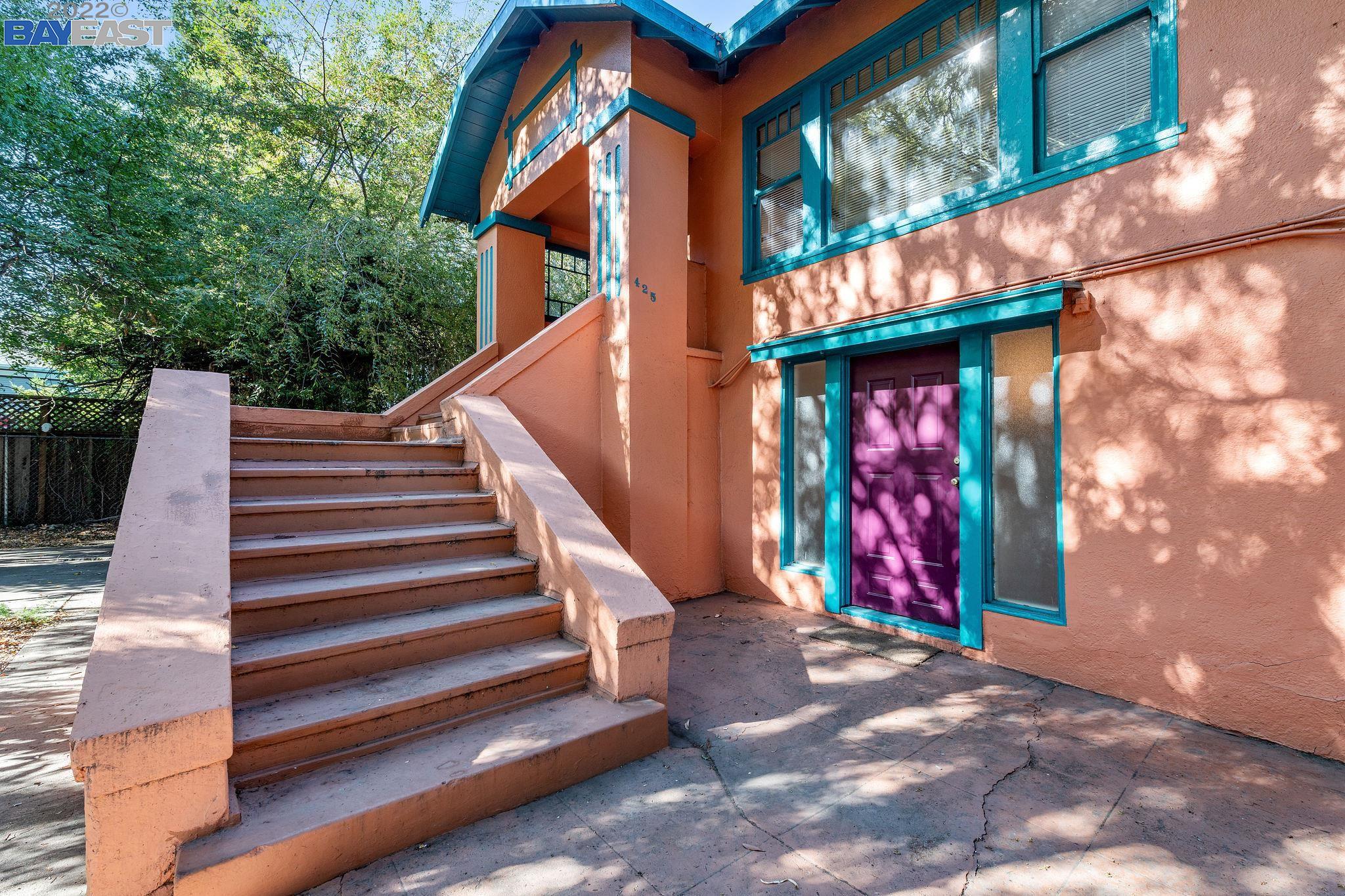 Detail Gallery Image 1 of 1 For 425 W Macarthur Blvd, Oakland,  CA 94609 - – Beds | – Baths