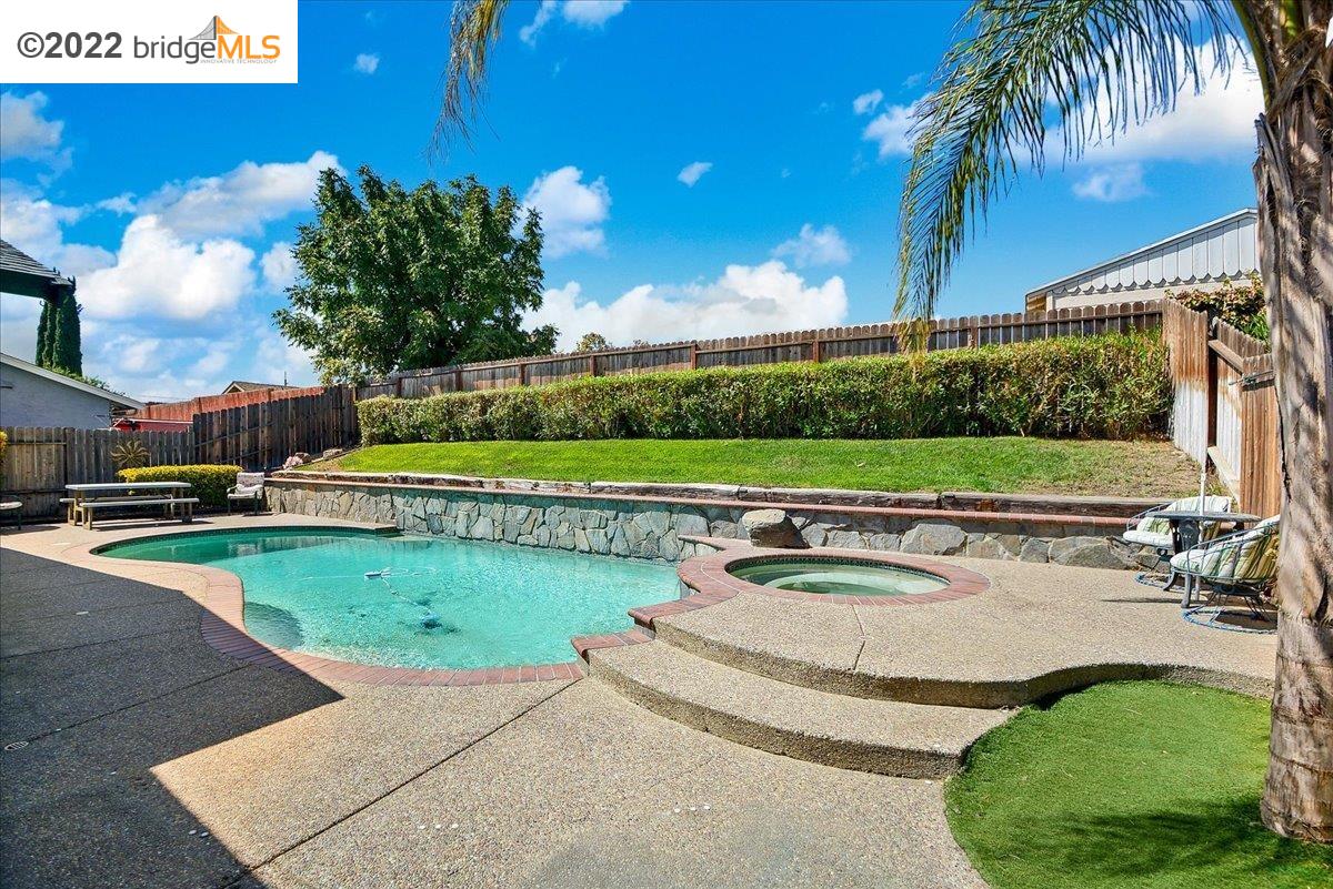 Detail Gallery Image 1 of 1 For 5053 Fernwood Ct, Oakley,  CA 94561 - 3 Beds | 2 Baths