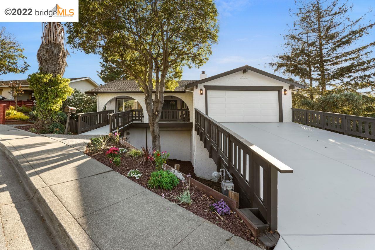 Detail Gallery Image 1 of 1 For 46 Club Dr, San Carlos,  CA 94070 - 5 Beds | 2/1 Baths