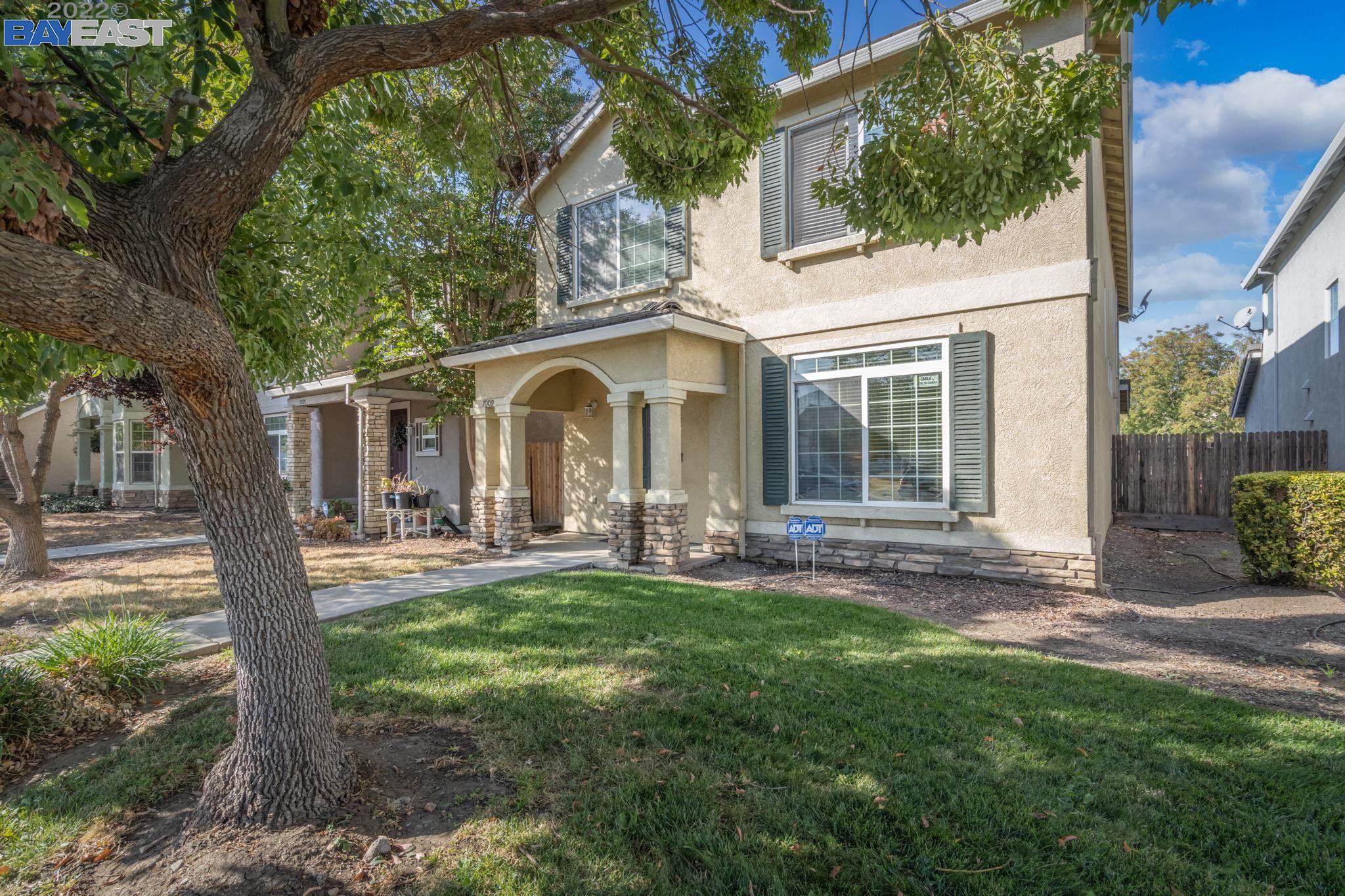 Detail Gallery Image 1 of 1 For 7009 Montauban Ave, Stockton,  CA 95210 - 3 Beds | 2/1 Baths