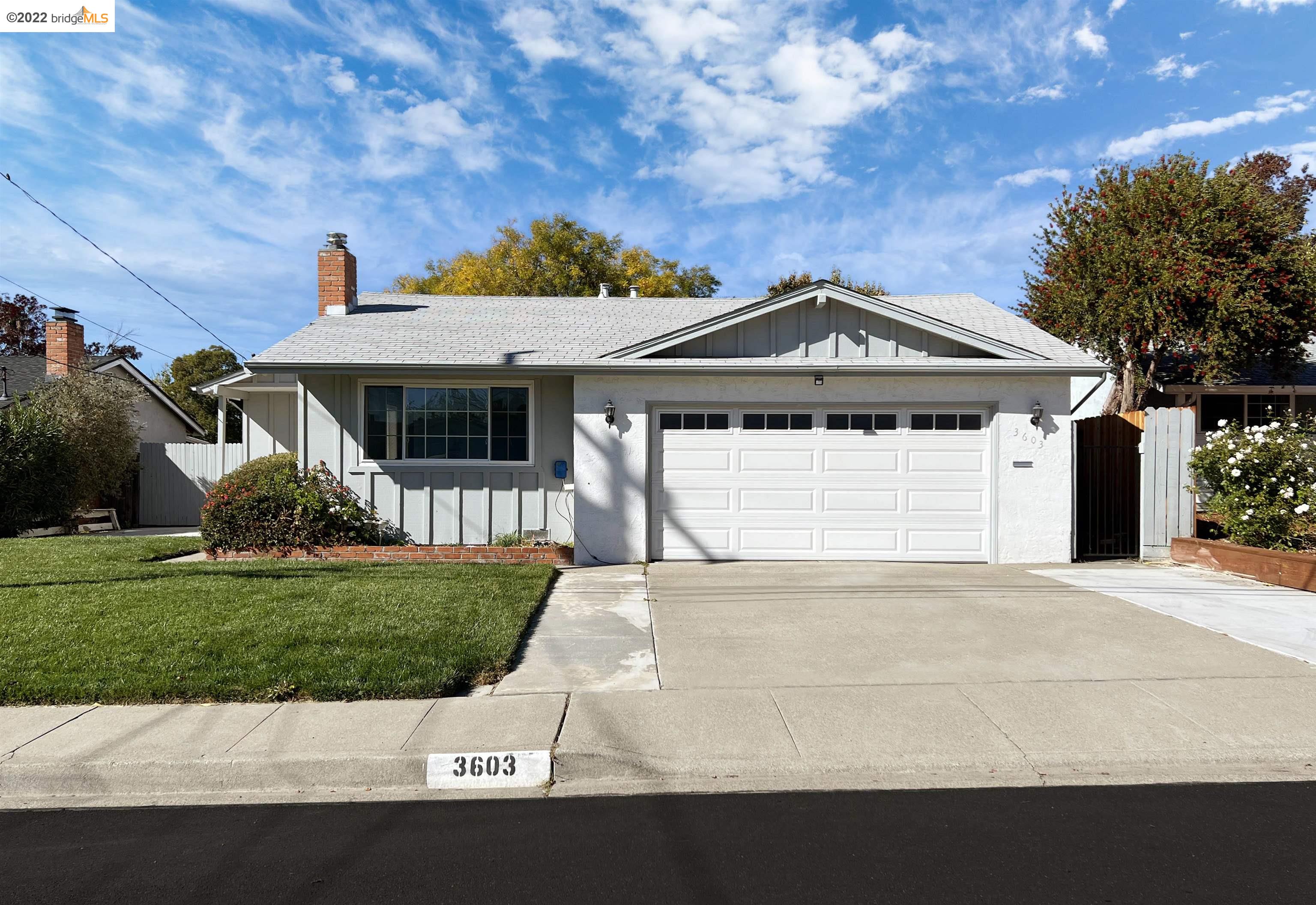 Detail Gallery Image 1 of 1 For 3603 Dormer Ave, Concord,  CA 94519 - 3 Beds | 2 Baths