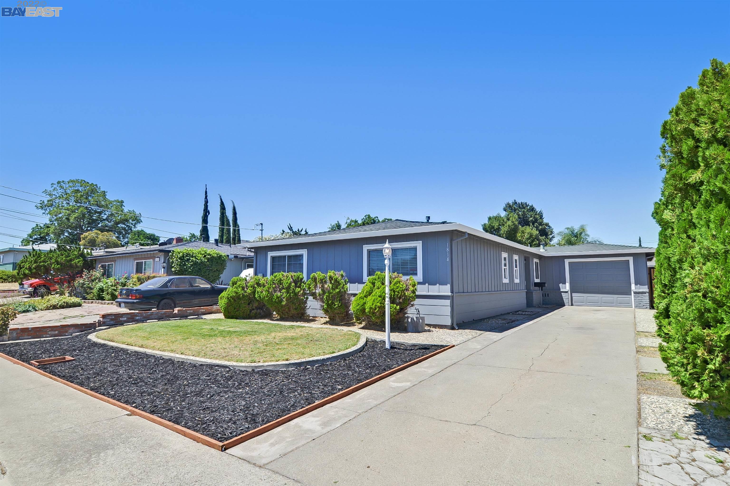 Detail Gallery Image 1 of 1 For 1814 Crestwood Dr, Antioch,  CA 94509 - 3 Beds | 2 Baths