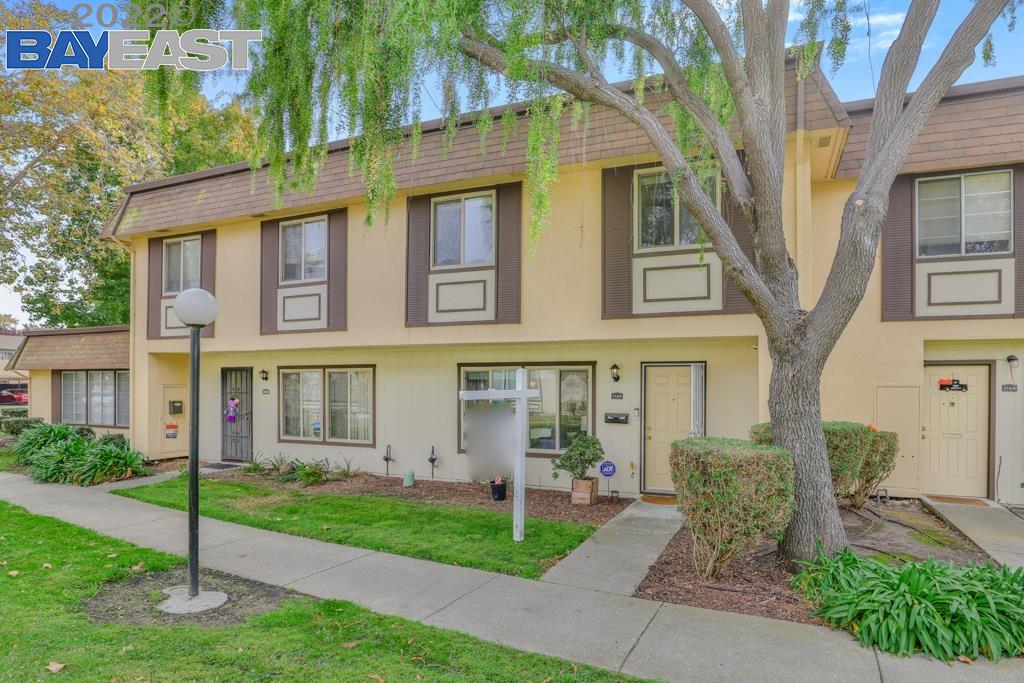 Detail Gallery Image 1 of 1 For 27429 Lemon Tree Ct, Hayward,  CA 94545 - 4 Beds | 2/1 Baths