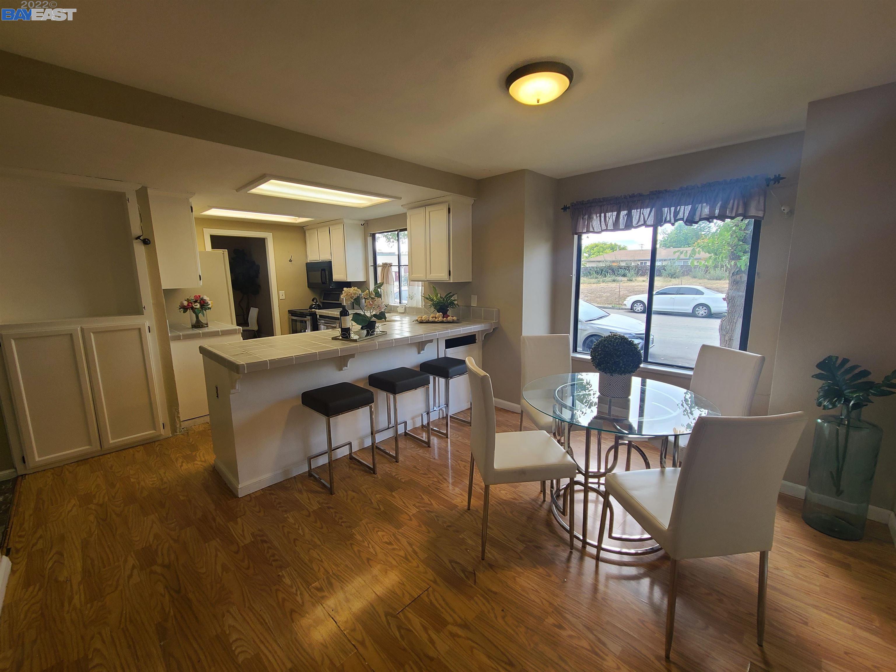 Photo #4: 41013430 Listing 