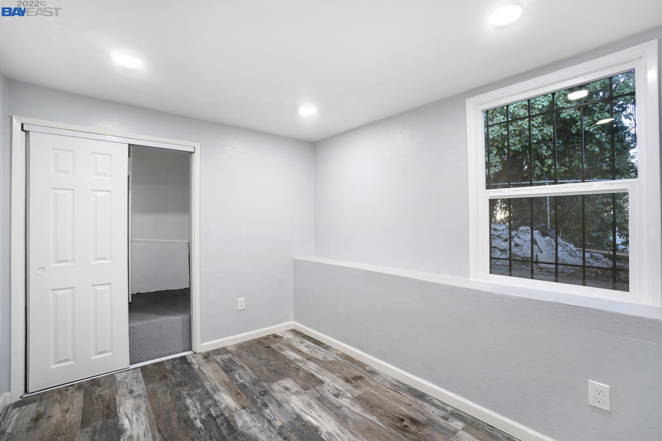 Detail Gallery Image 25 of 41 For 2 Peroly Ct, Oakland,  CA 94601 - 4 Beds | 2 Baths