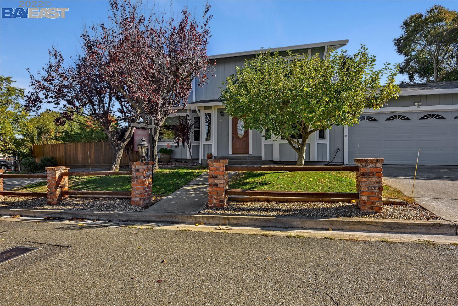 Detail Gallery Image 1 of 1 For 24374 Bottlebrush Place, Hayward,  CA 94541 - 3 Beds | 3/1 Baths