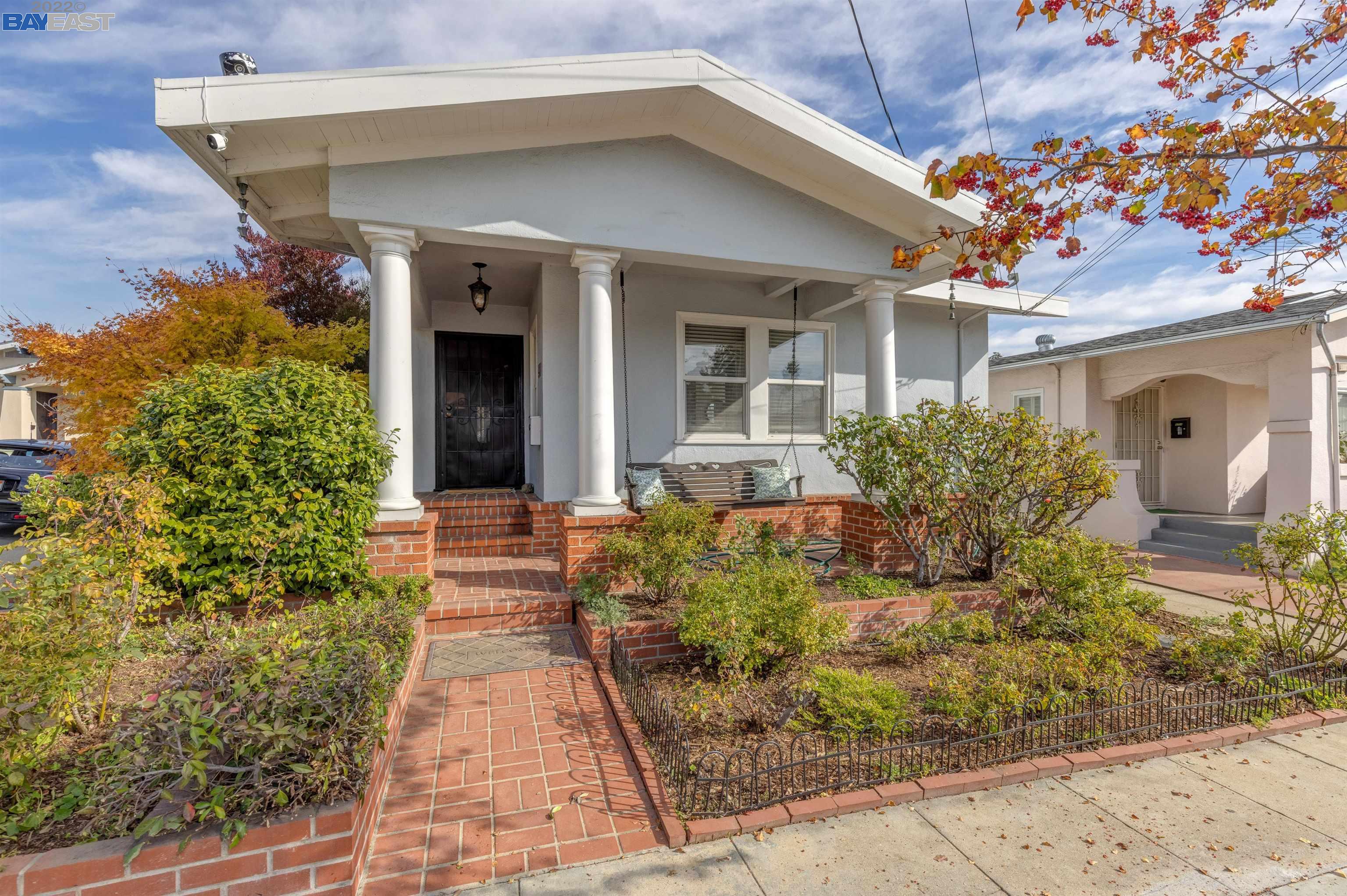 Detail Gallery Image 1 of 1 For 4200 Suter Street, Oakland,  CA 94619 - 3 Beds | 2 Baths