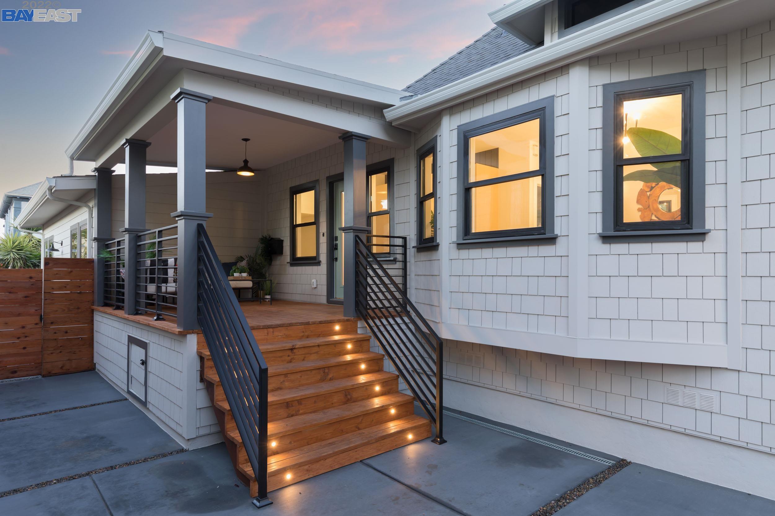 Detail Gallery Image 1 of 1 For 714 53rd St, Oakland,  CA 94609 - 3 Beds | 2 Baths