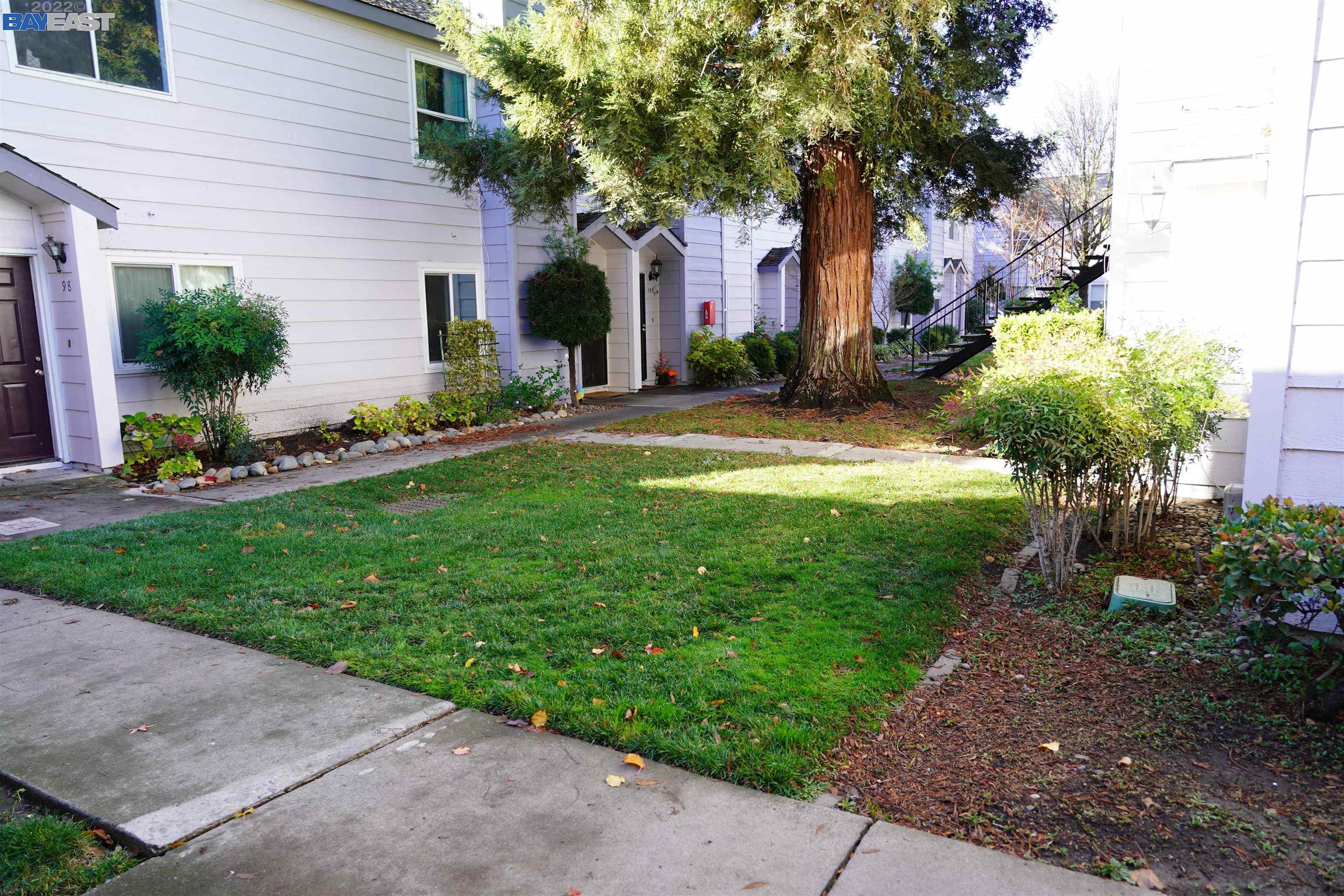 Detail Gallery Image 1 of 1 For 8256 Center Pkwy #87,  Sacramento,  CA 95823 - 2 Beds | 1/1 Baths