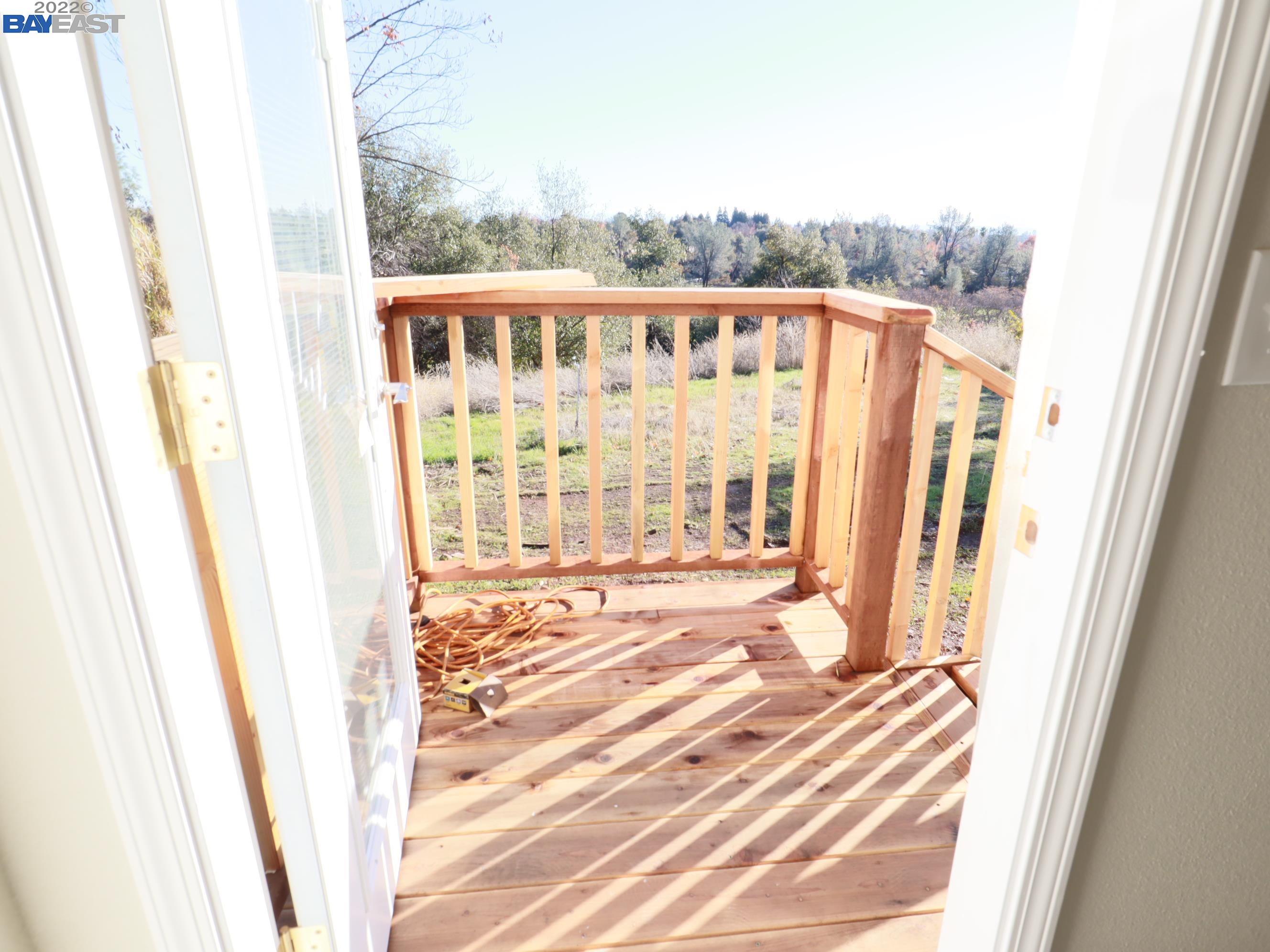 Detail Gallery Image 13 of 19 For 1440 Alrose Ln, Redding,  CA 96002 - 3 Beds | 2 Baths