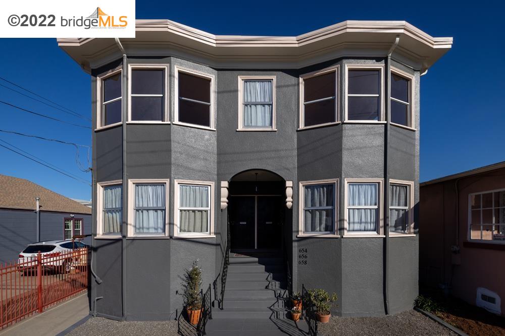 Detail Gallery Image 1 of 1 For 654 42nd St, Oakland,  CA 94609 - – Beds | – Baths