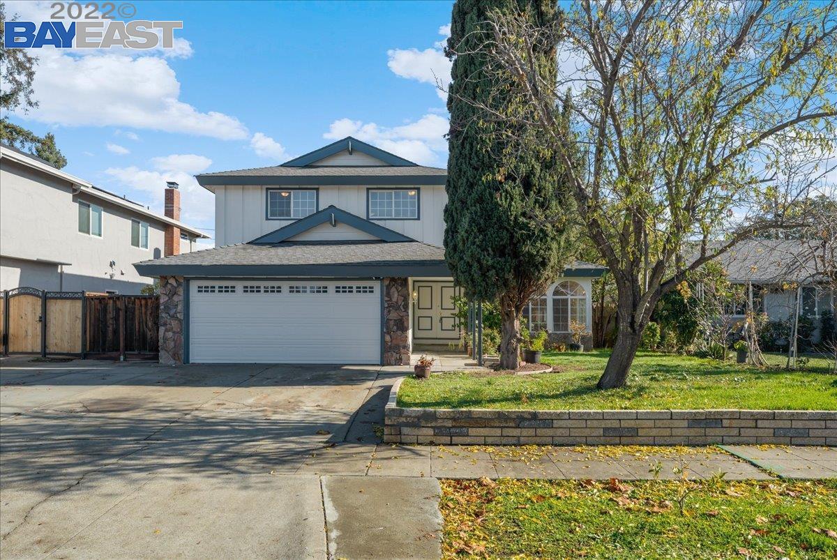Detail Gallery Image 1 of 1 For 178 Manton Dr, San Jose,  CA 95123 - 4 Beds | 2/1 Baths