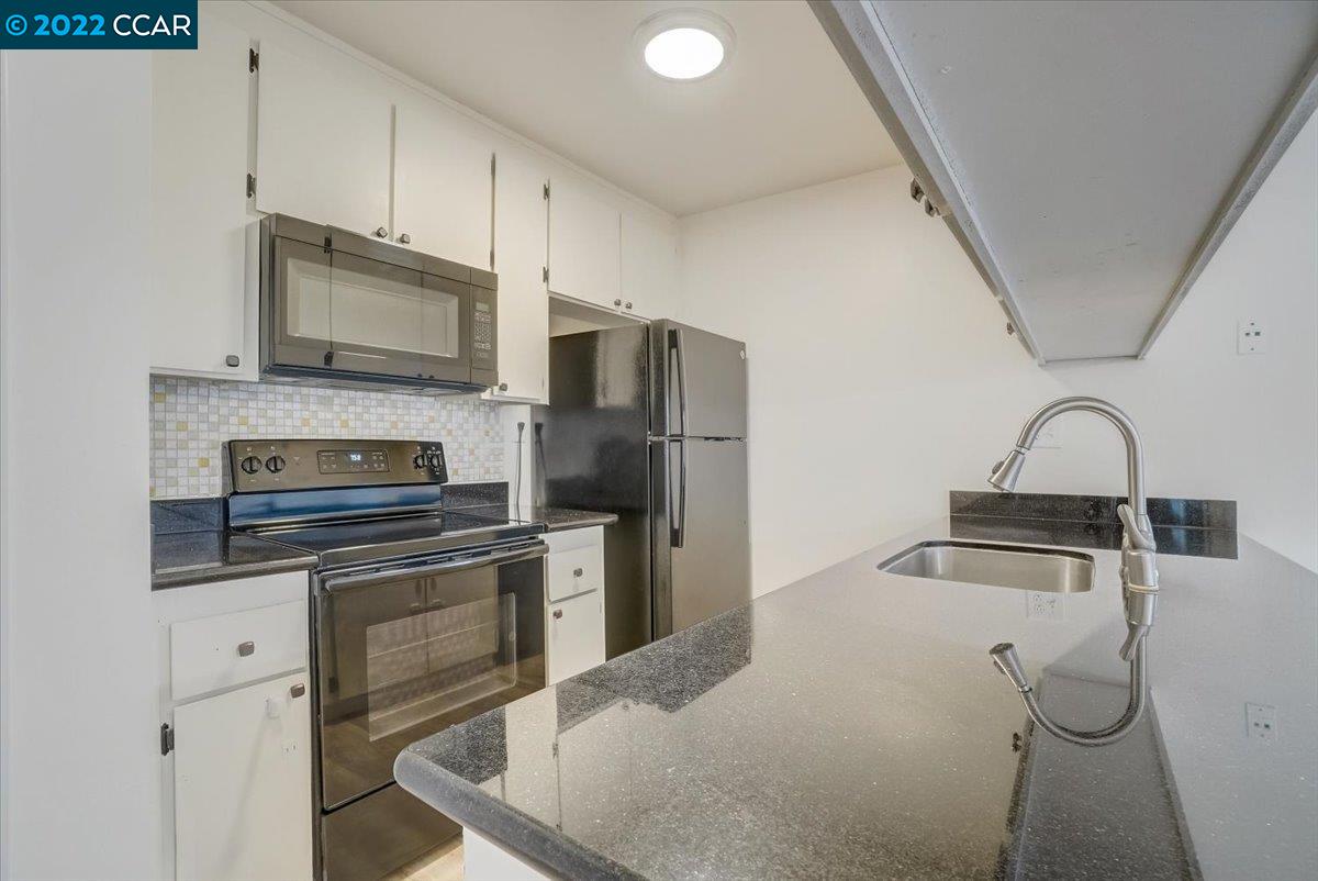 Photo #5: 41015779 Listing 