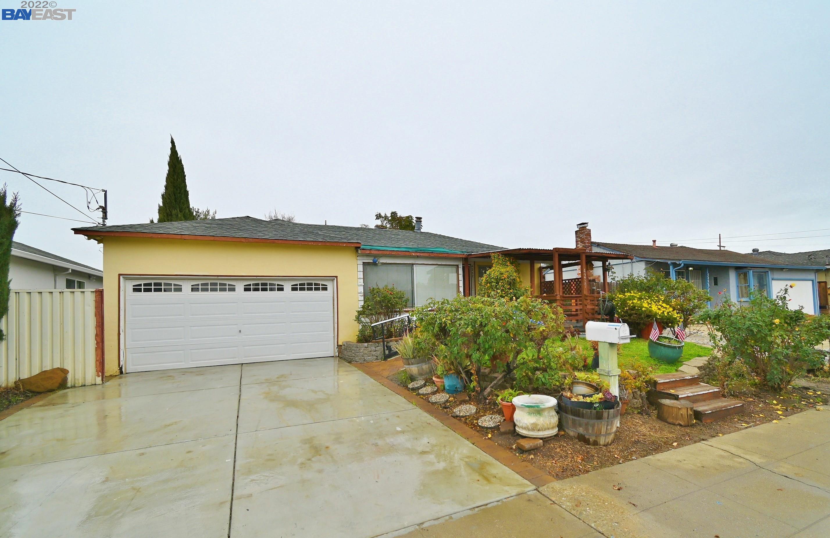 Detail Gallery Image 1 of 1 For 4257 Delaware Dr, Fremont,  CA 94538 - 3 Beds | 2 Baths