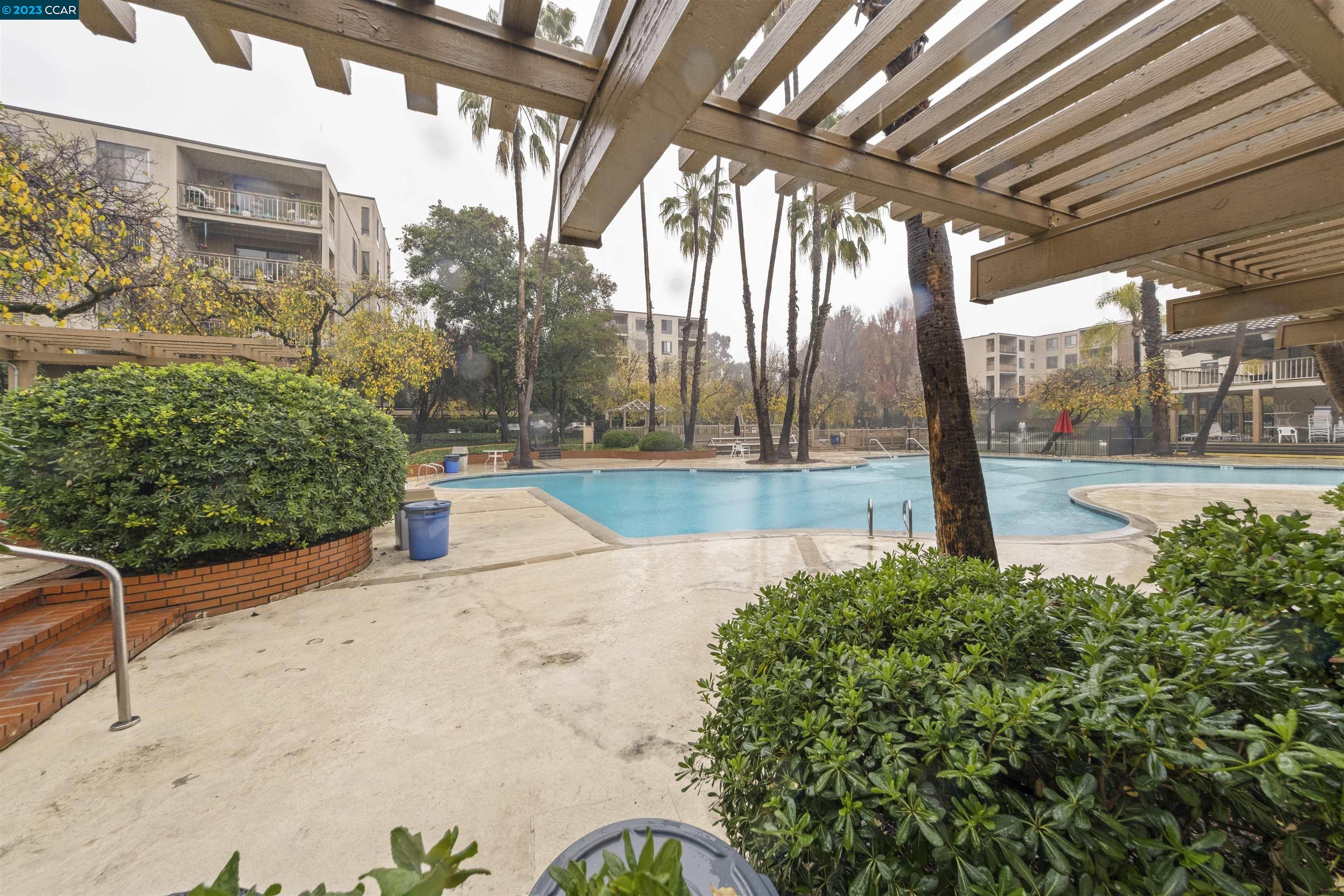 Photo #2: 41016393 Listing 