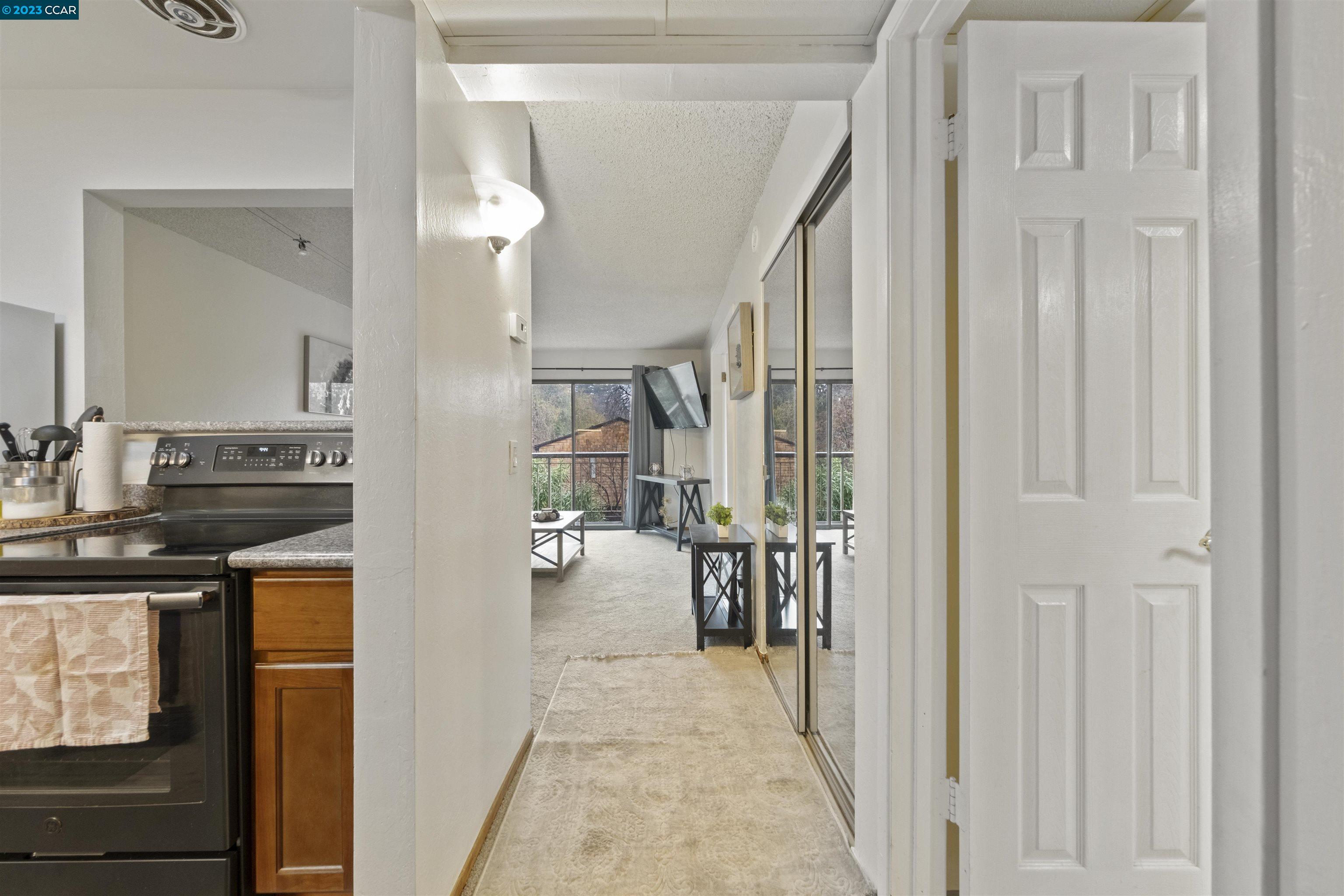 Photo #4: 41016393 Listing 