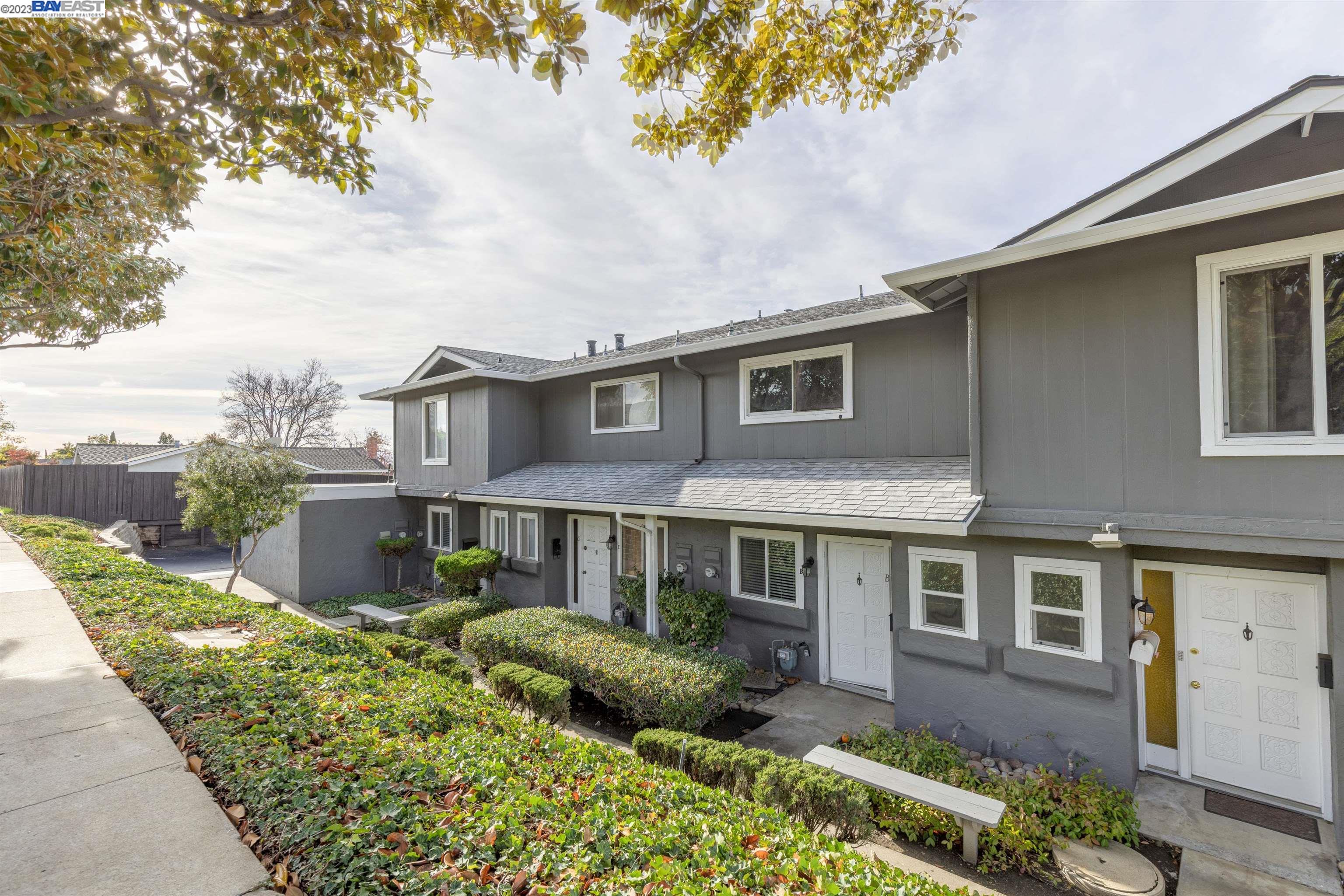 Detail Gallery Image 1 of 1 For 3398 Landess Ave #B,  San Jose,  CA 95132 - 2 Beds | 1/1 Baths
