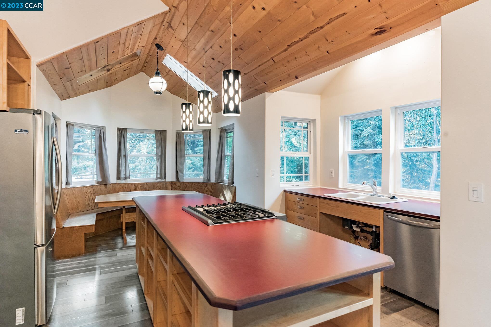 Detail Gallery Image 13 of 30 For 1198 Pine Flat Rd, Santa Cruz,  CA 95060-9752 - 5 Beds | 2/1 Baths
