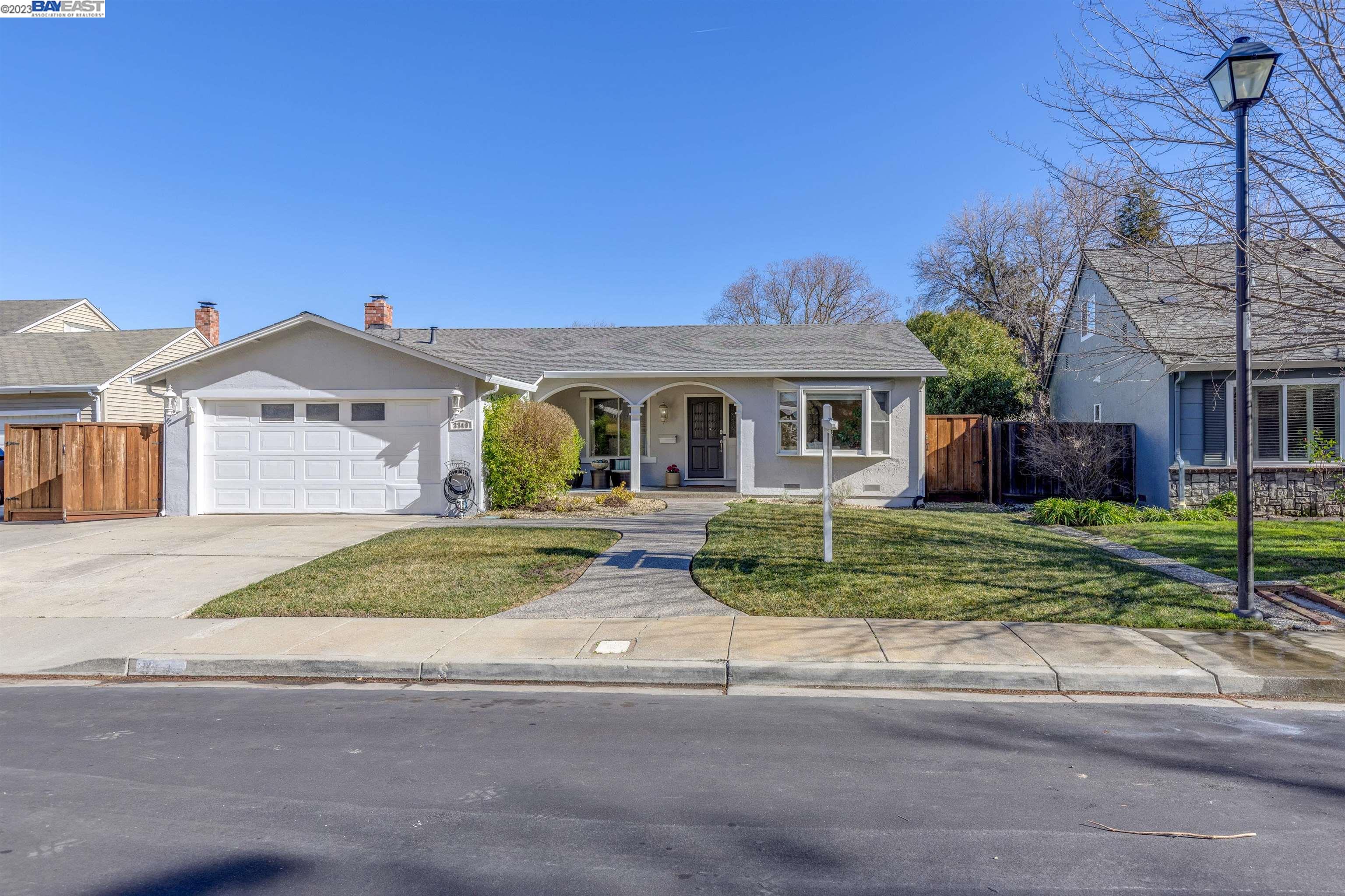 Detail Gallery Image 1 of 1 For 3749 Platt Ct, Pleasanton,  CA 94588 - 4 Beds | 2 Baths