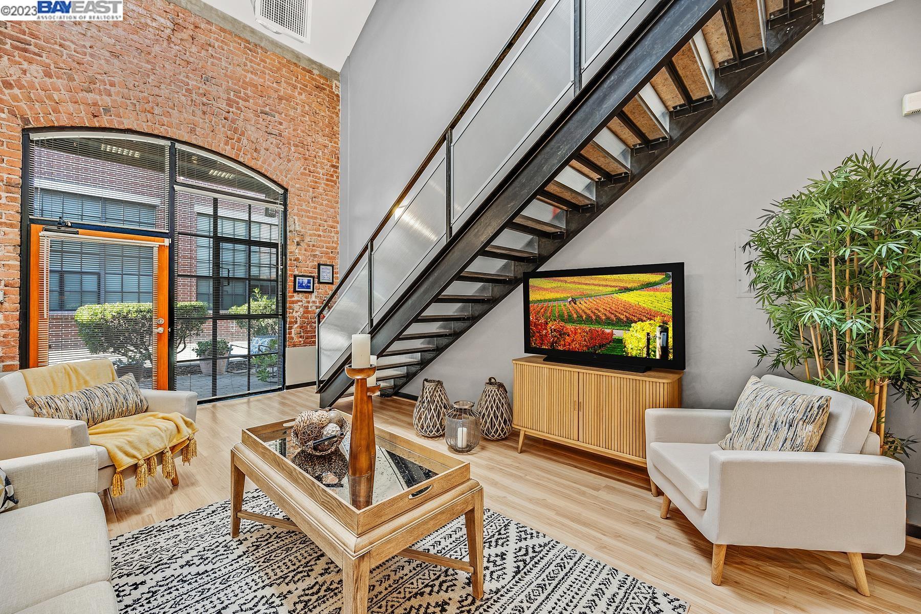 Photo #2: 41016659 Listing 