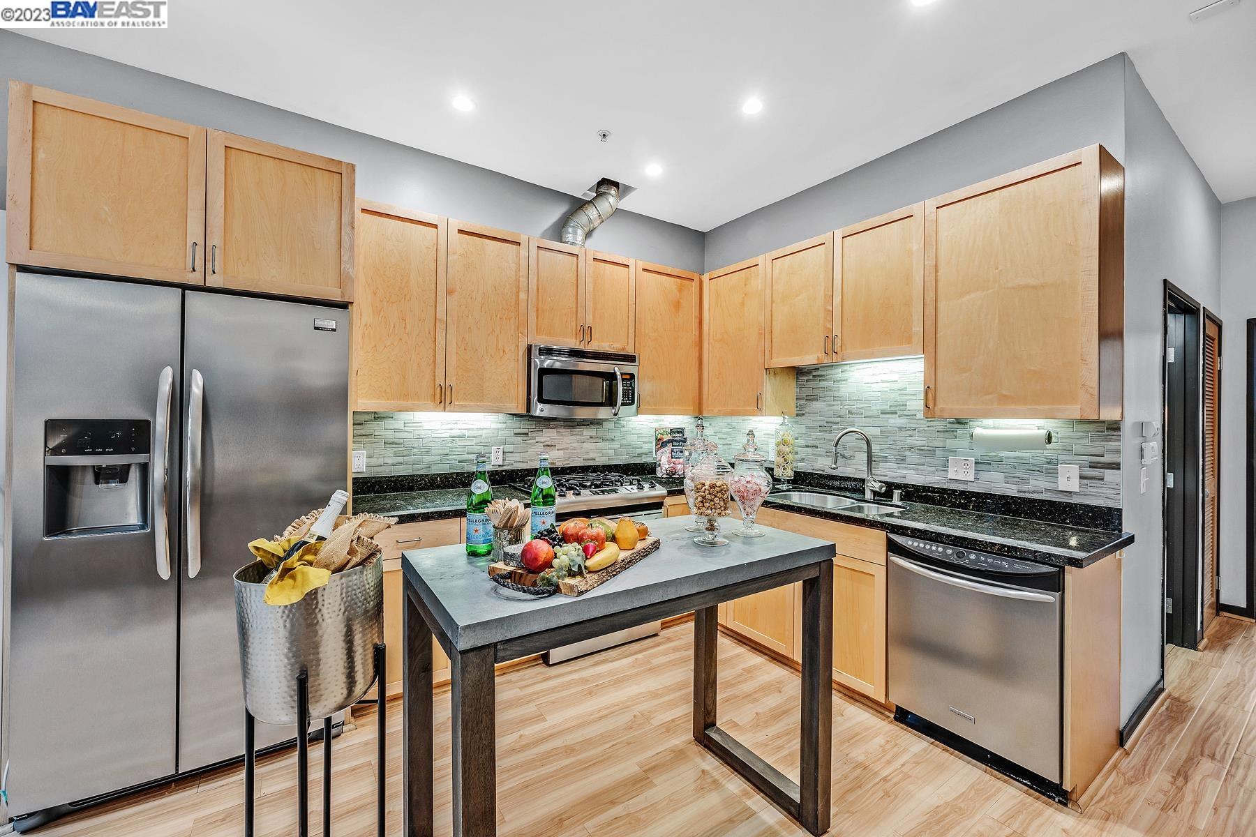 Photo #3: 41016659 Listing 