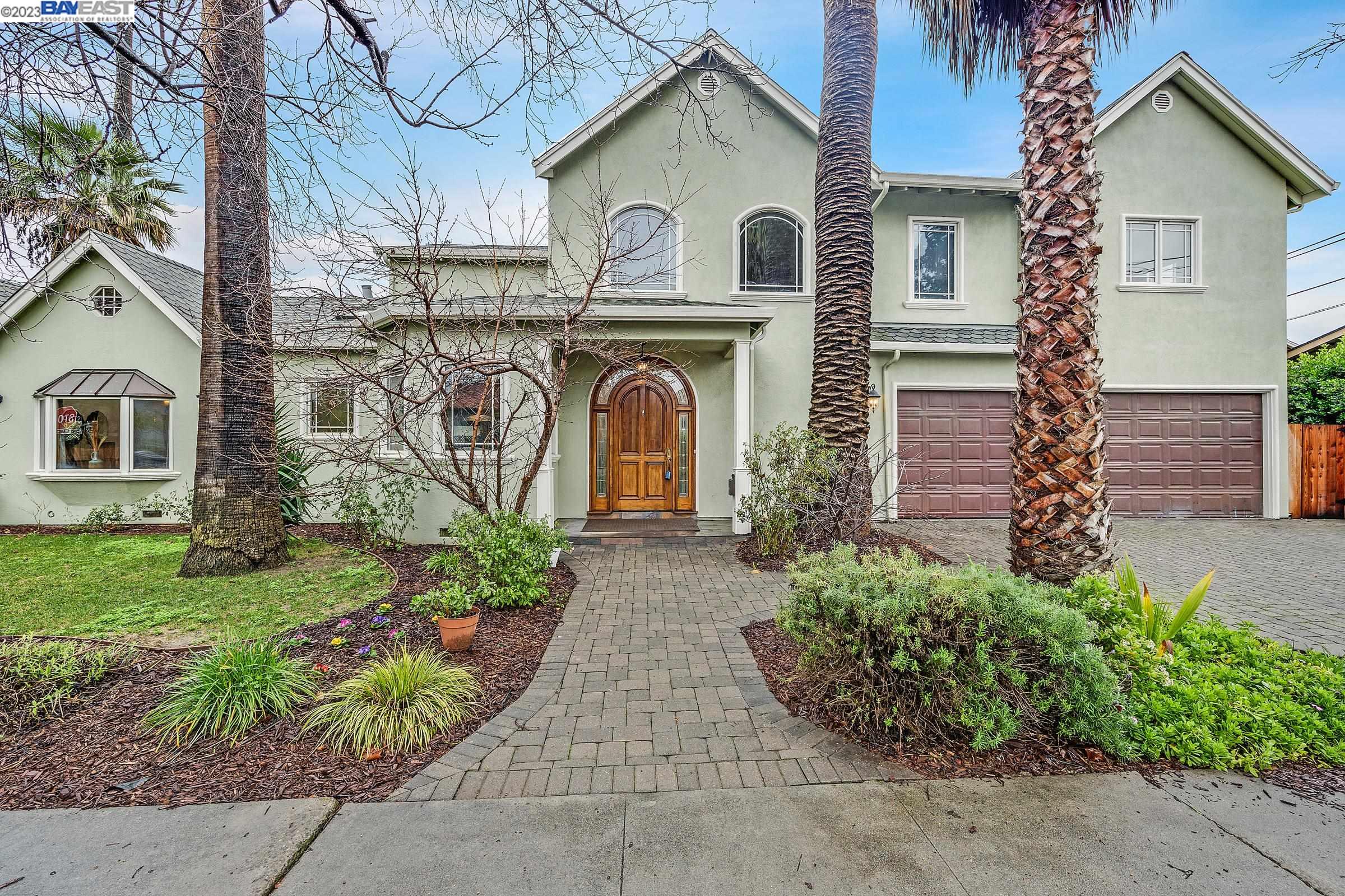 Detail Gallery Image 1 of 1 For 1610 Dry Creek Road, San Jose,  CA 95125 - 4 Beds | 3 Baths
