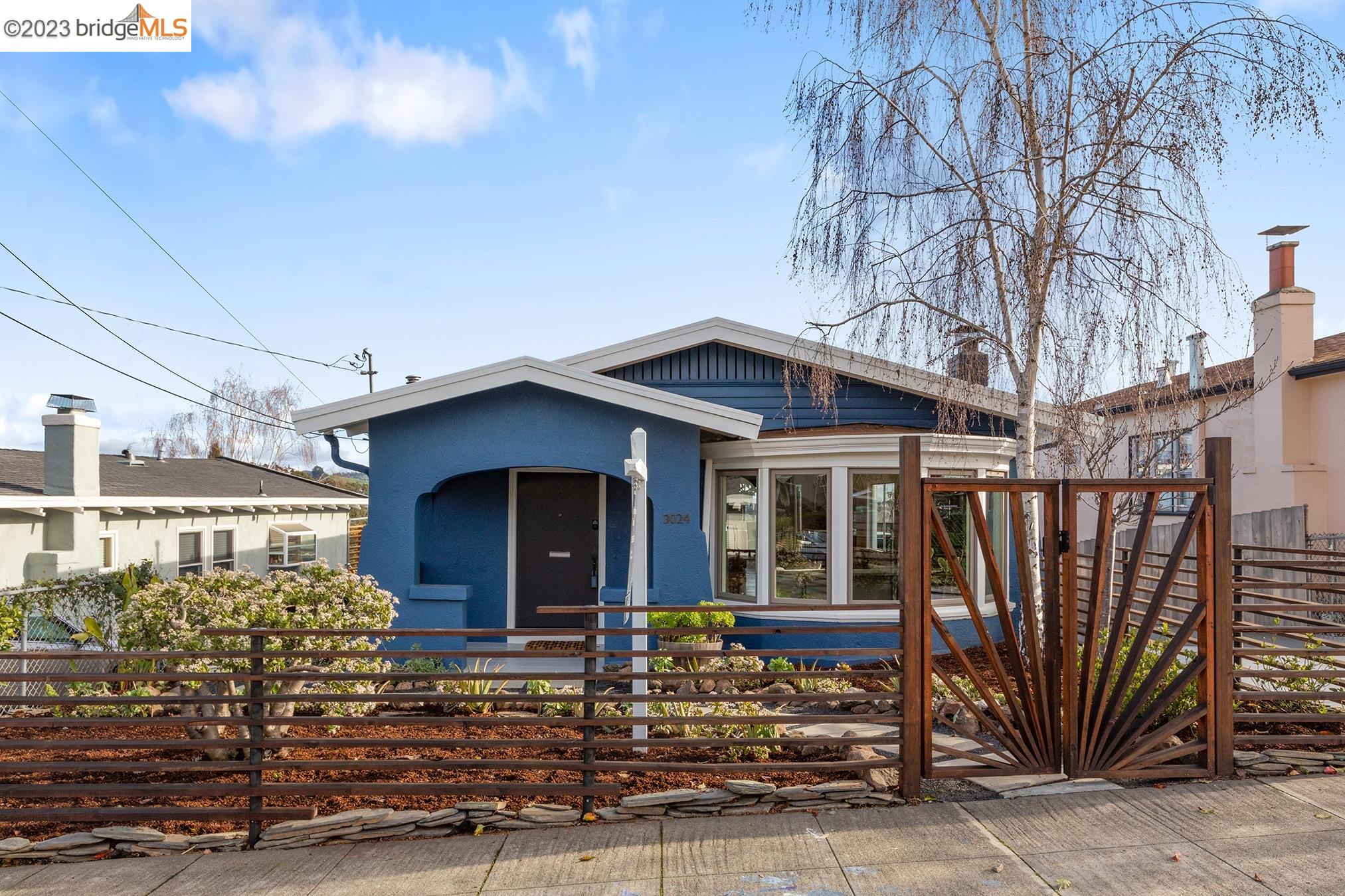 Detail Gallery Image 1 of 1 For 3024 Rawson St, Oakland,  CA 94619 - 5 Beds | 3 Baths