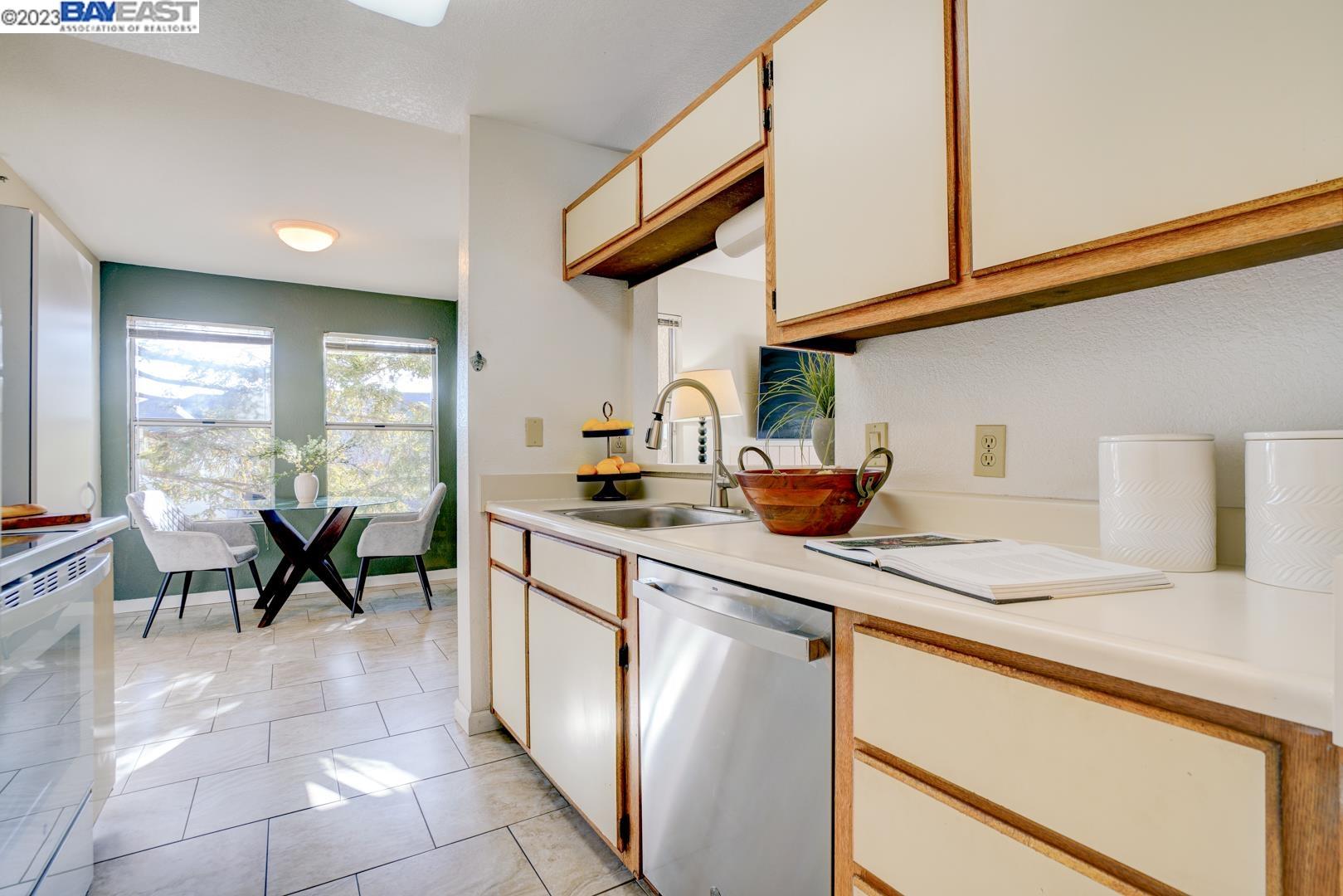 Photo #6: 41016859 Listing 