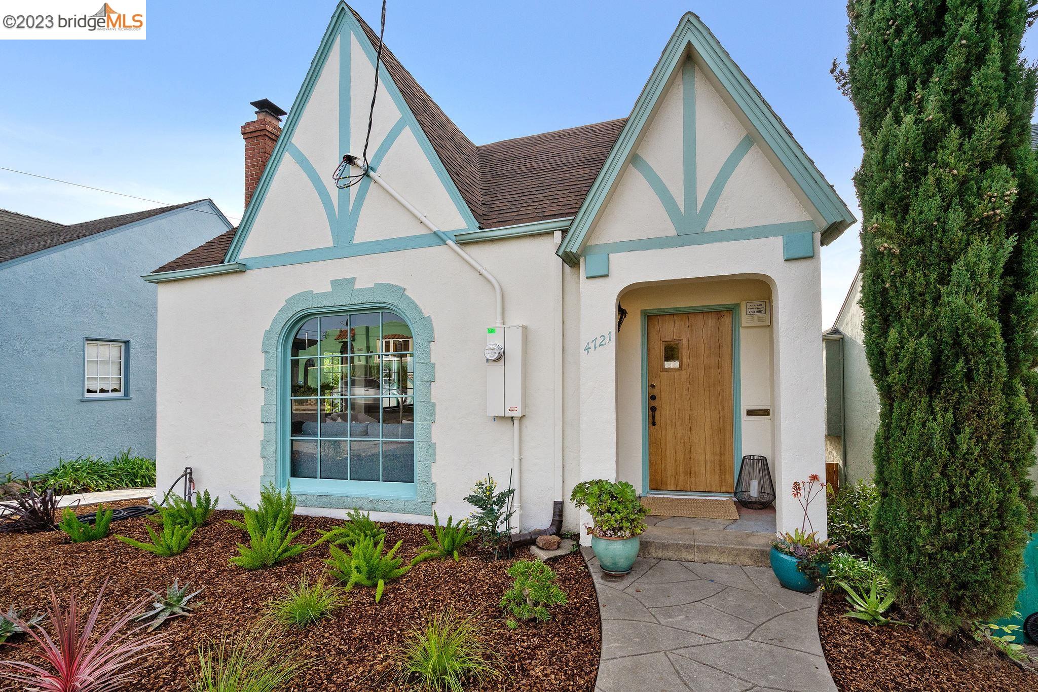 Detail Gallery Image 1 of 1 For 4721 Meldon Ave, Oakland,  CA 94619 - 3 Beds | 2 Baths