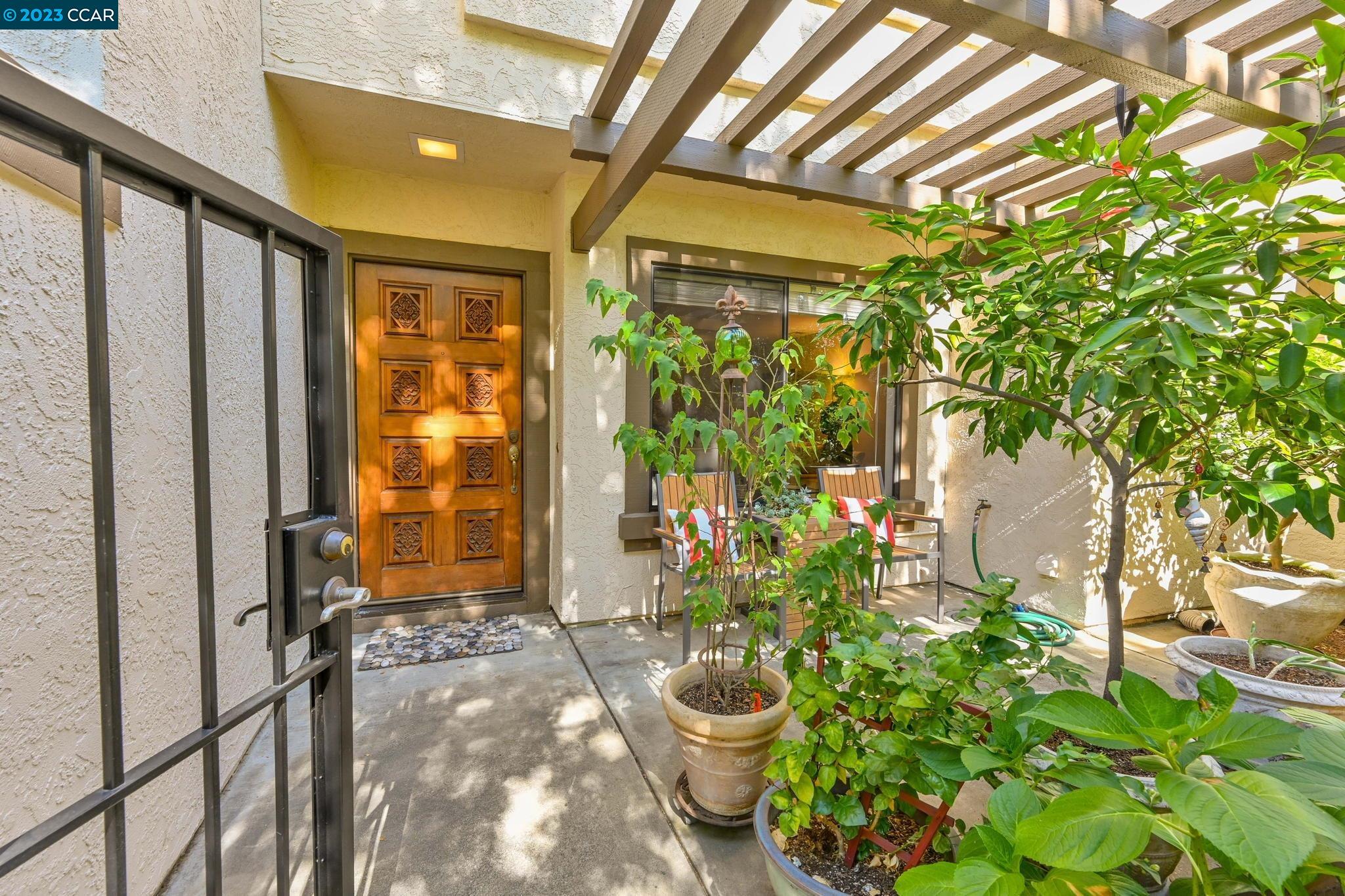 Detail Gallery Image 1 of 1 For 582 Churchill Downs Ct, Walnut Creek,  CA 94597 - 3 Beds | 2/1 Baths