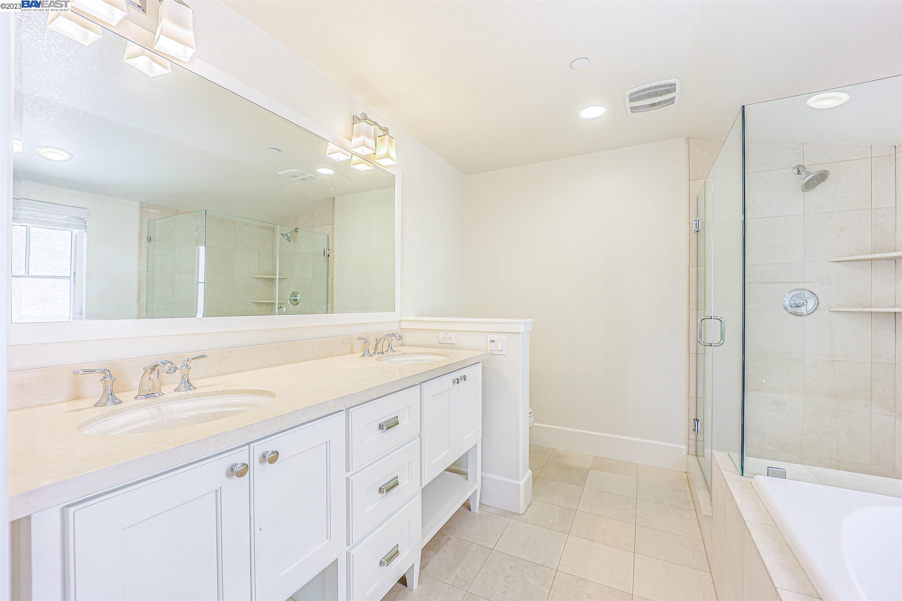 Detail Gallery Image 34 of 57 For 135 Easy St, Mountain View,  CA 94043 - 4 Beds | 3/1 Baths