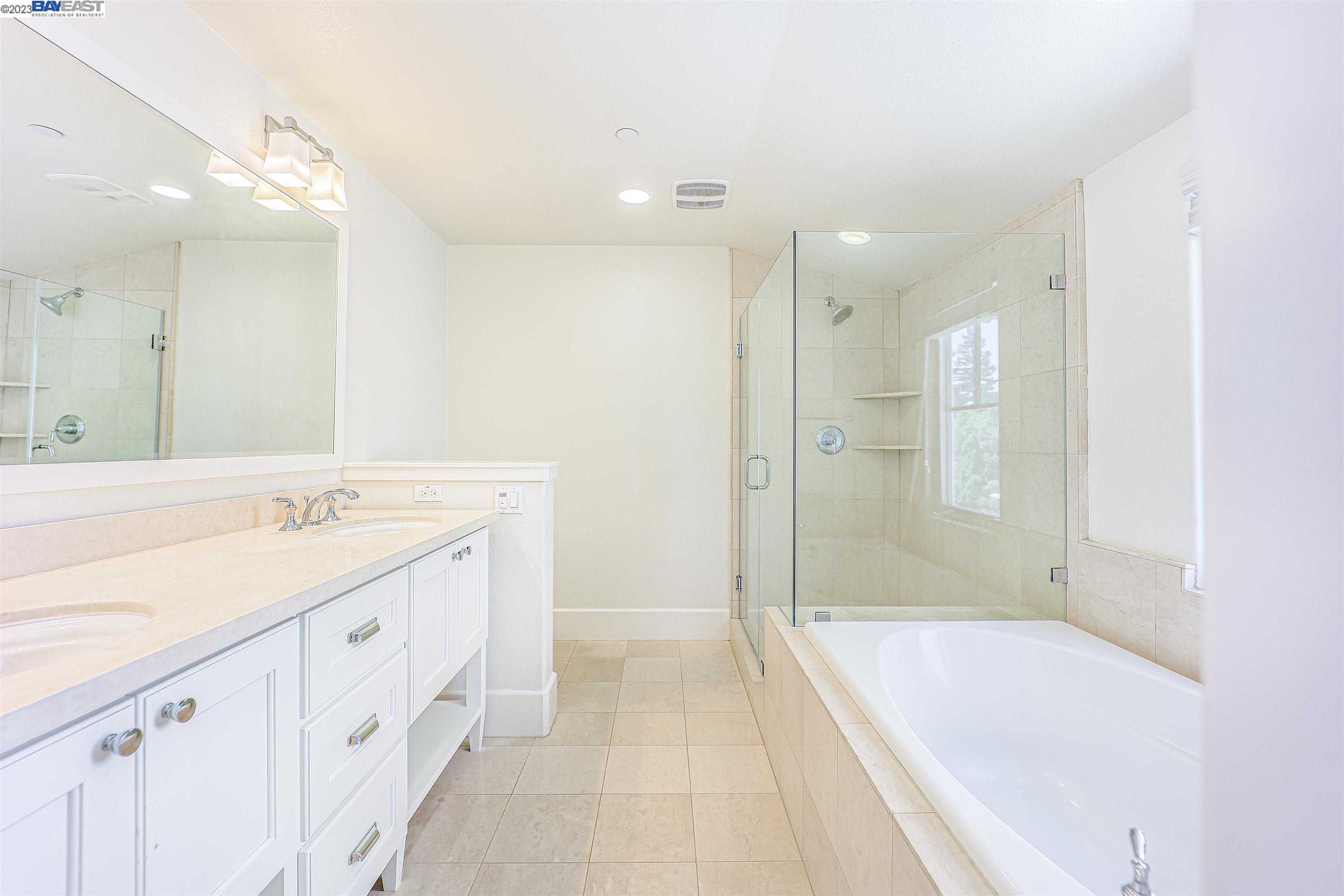 Detail Gallery Image 37 of 57 For 135 Easy St, Mountain View,  CA 94043 - 4 Beds | 3/1 Baths