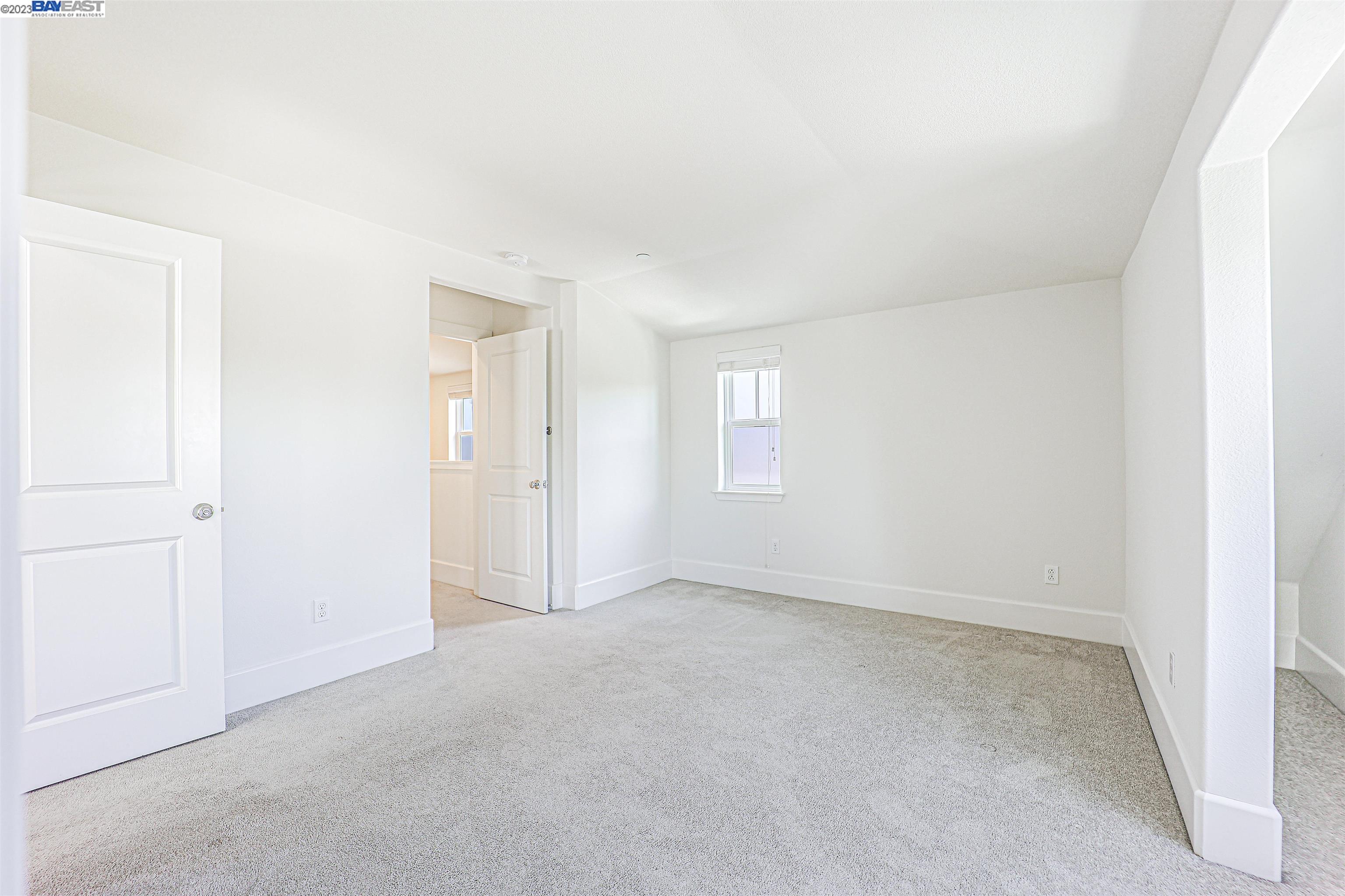 Detail Gallery Image 41 of 57 For 135 Easy St, Mountain View,  CA 94043 - 4 Beds | 3/1 Baths