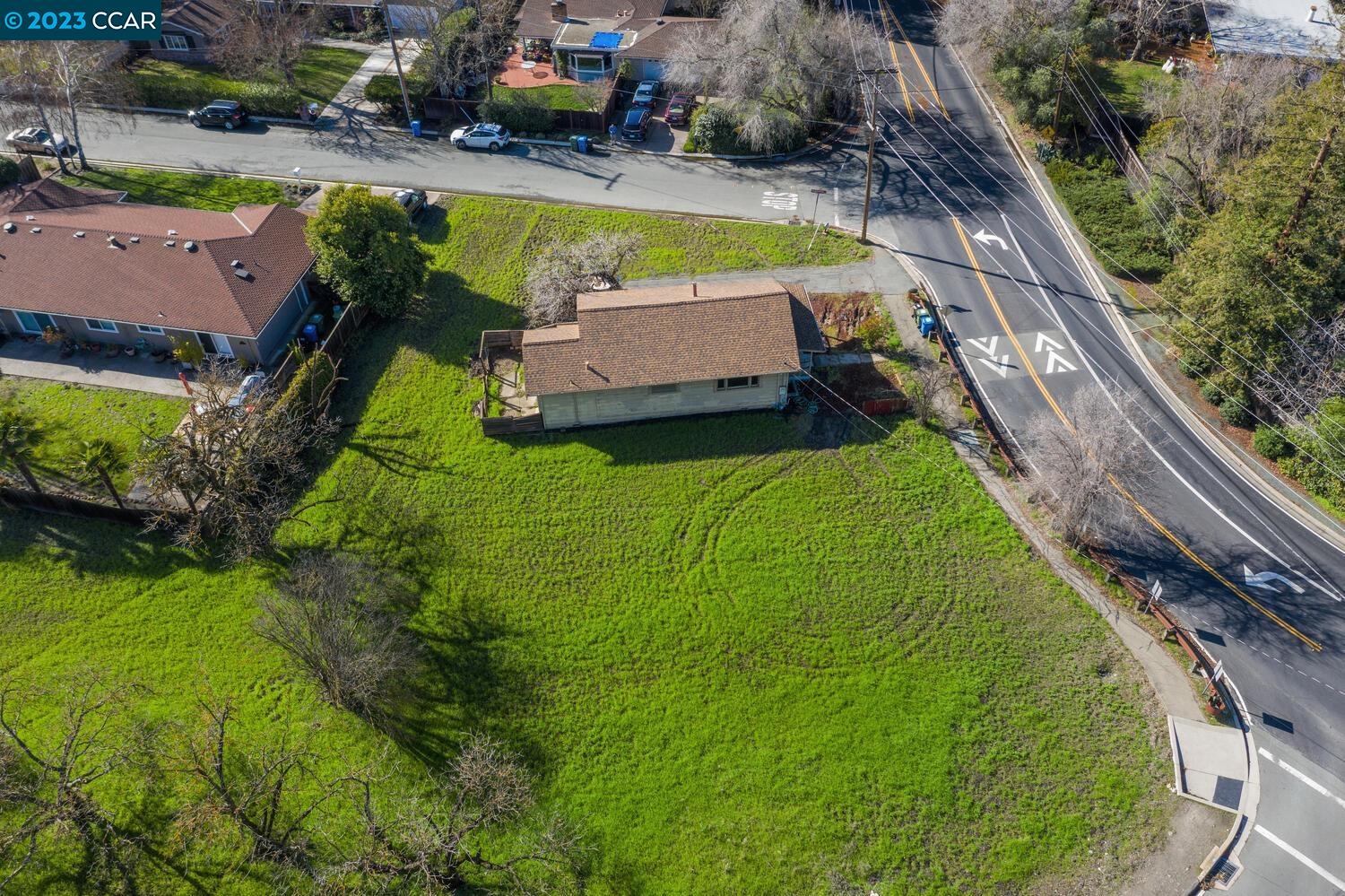 Detail Gallery Image 1 of 1 For 682 Glenside Dr, Lafayette,  CA 94549 - 2 Beds | 1 Baths