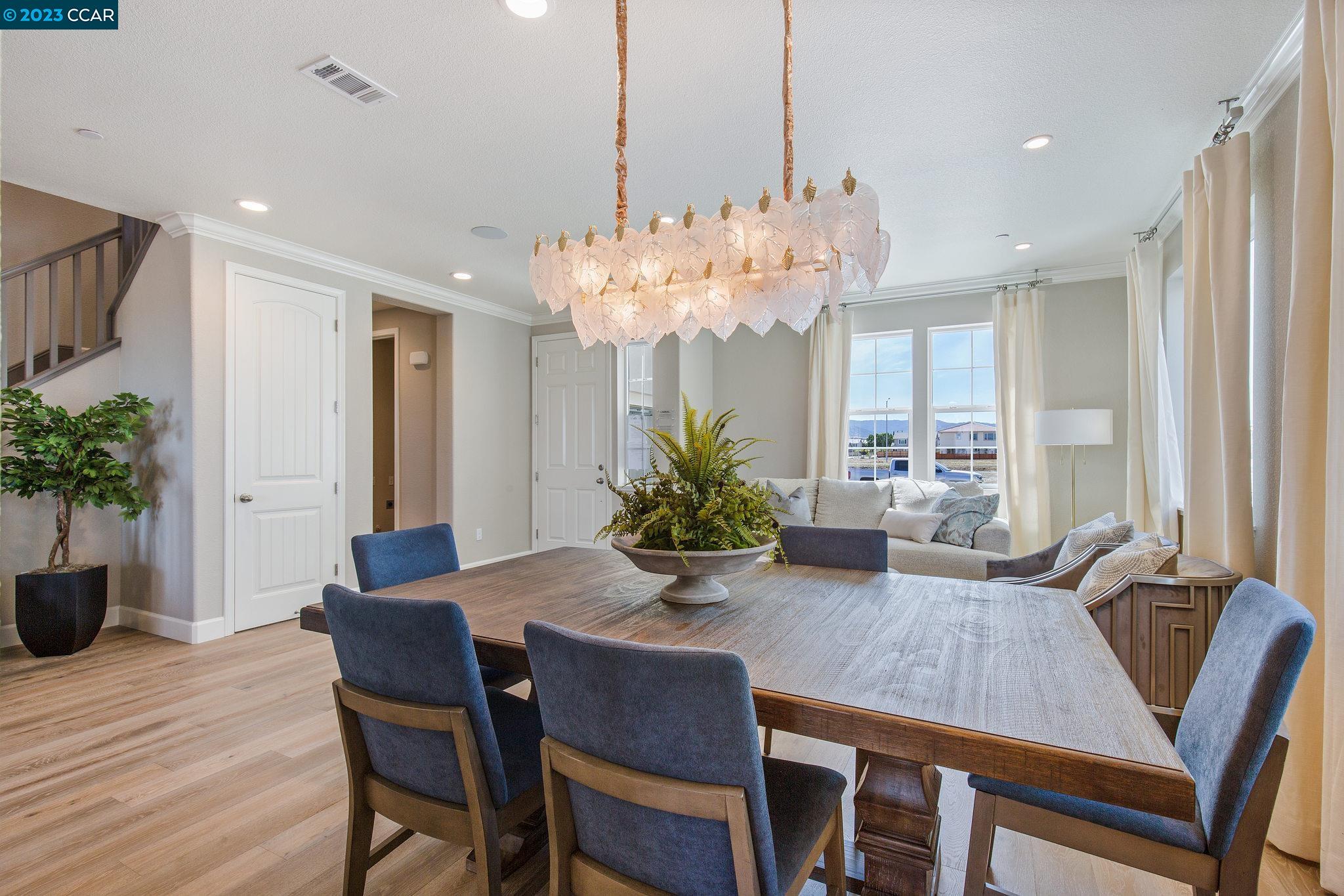 Detail Gallery Image 1 of 1 For 525 Kingbird Circle, Vacaville,  CA 95688 - 4 Beds | 3 Baths