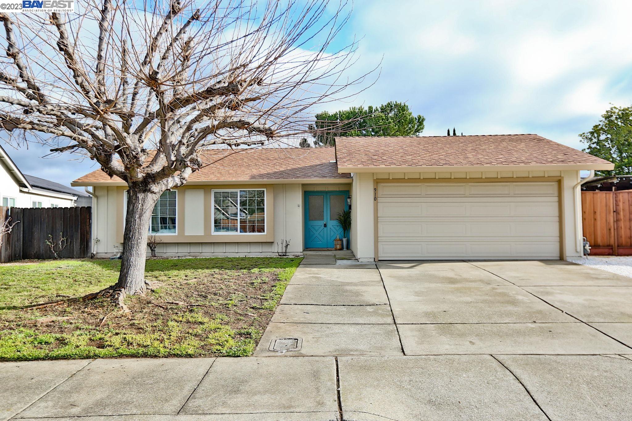Detail Gallery Image 1 of 1 For 910 Del Norte Dr, Livermore,  CA 94551 - 4 Beds | 2 Baths