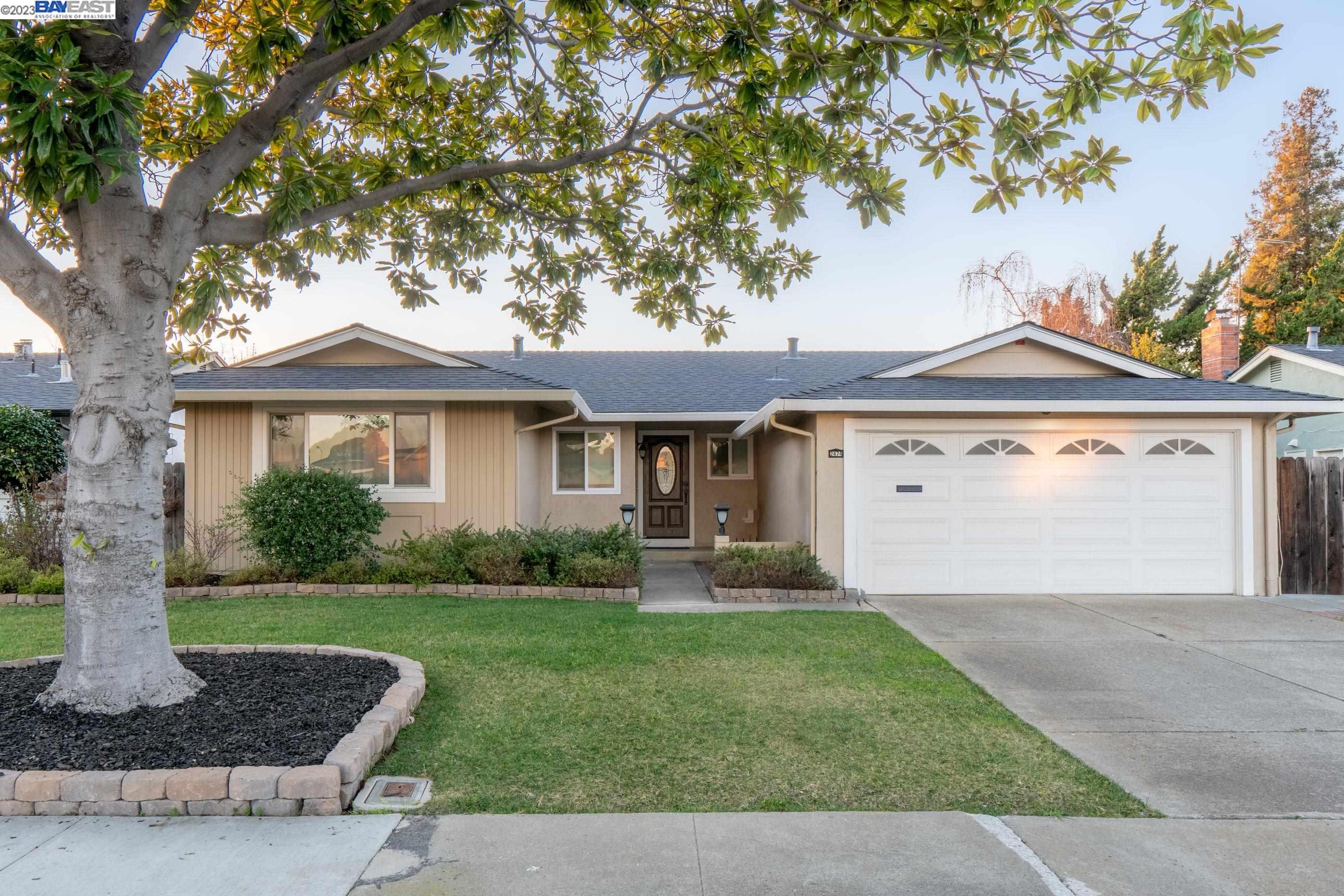 Detail Gallery Image 1 of 1 For 2474 Medallion Dr, Union City,  CA 94587 - 4 Beds | 2 Baths