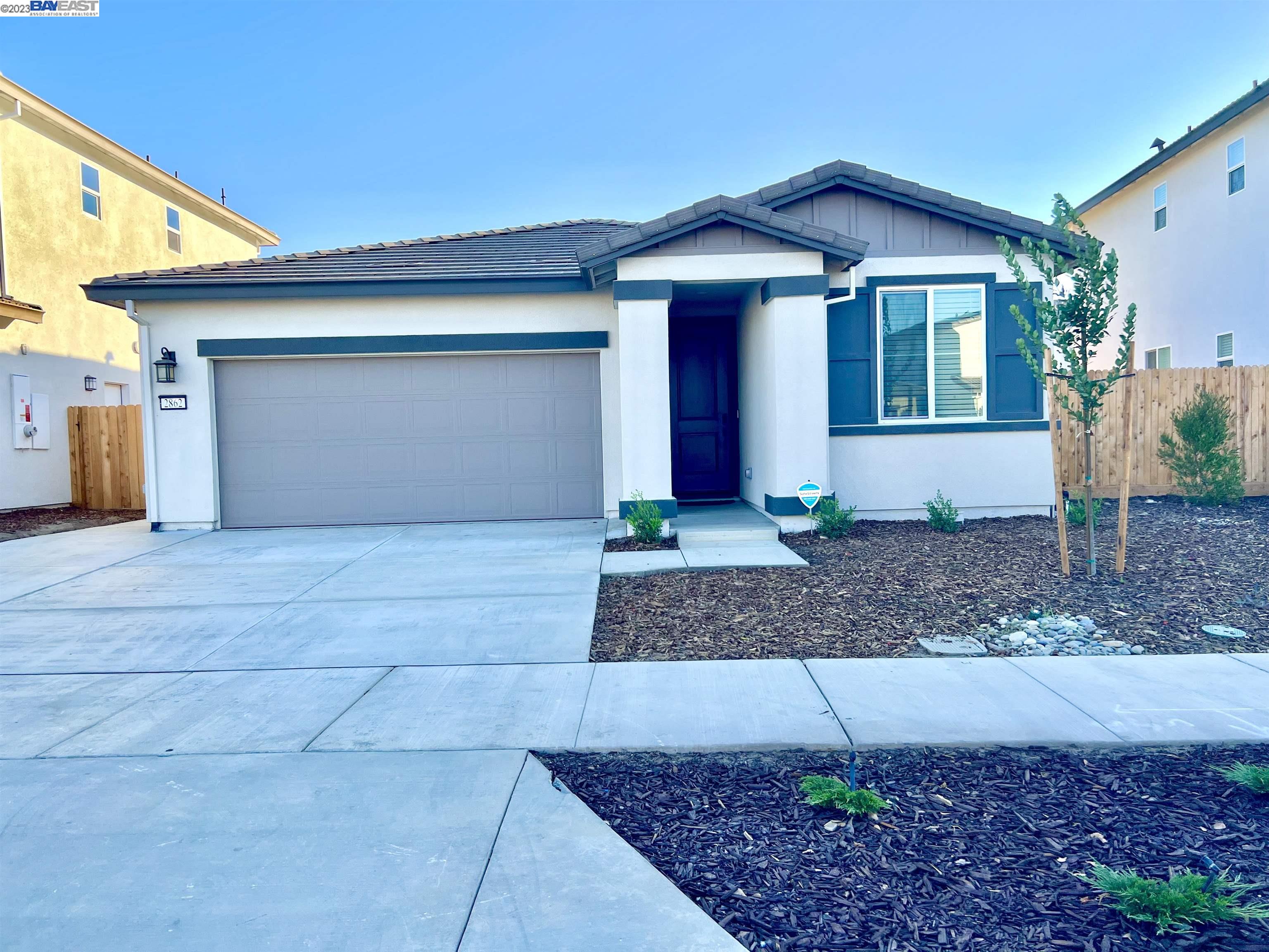 Detail Gallery Image 1 of 1 For 2862 Diablo View Dr., Manteca,  CA 95337 - 4 Beds | 2 Baths
