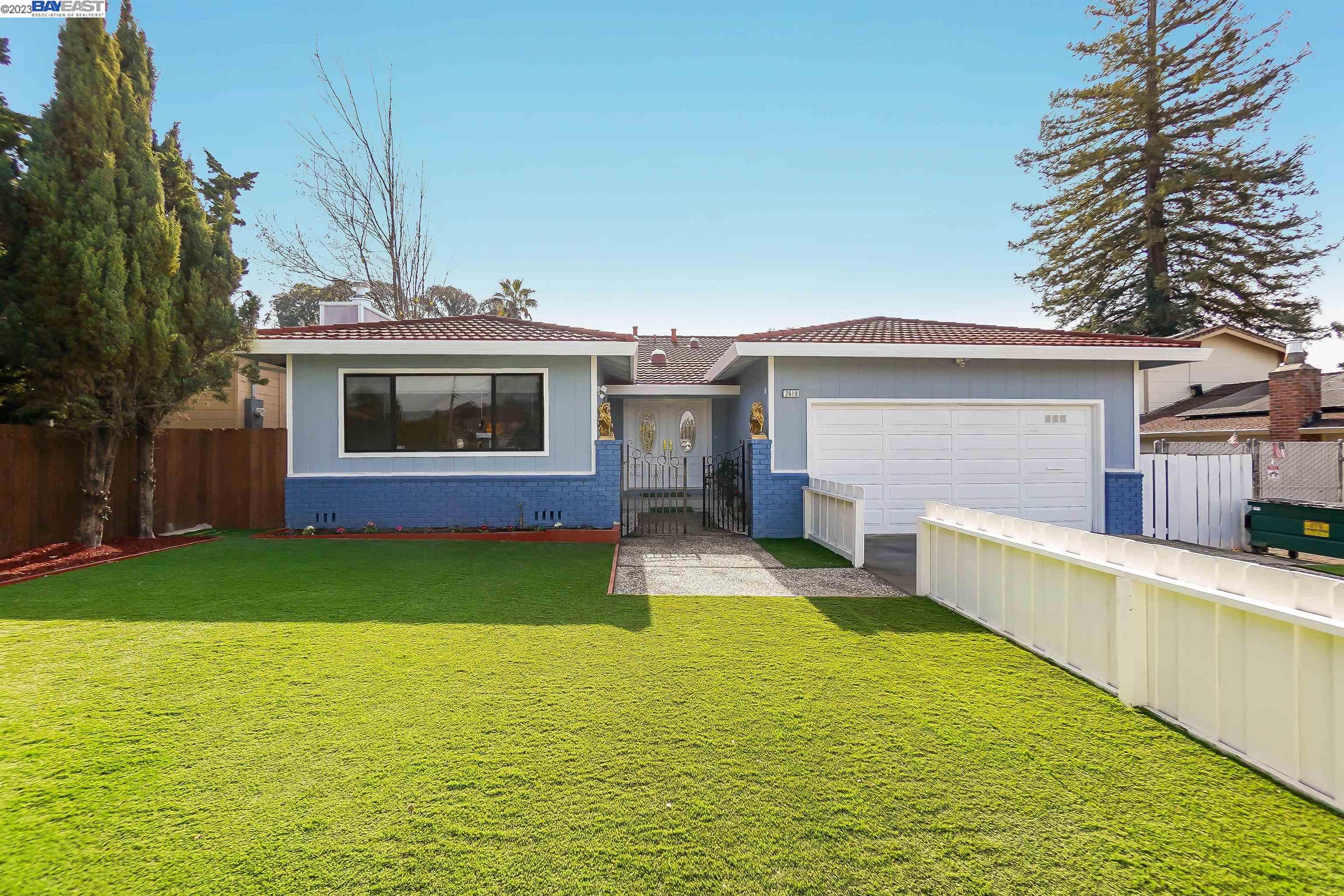 Detail Gallery Image 1 of 1 For 2619 D St, Hayward,  CA 94541 - 3 Beds | 2/1 Baths
