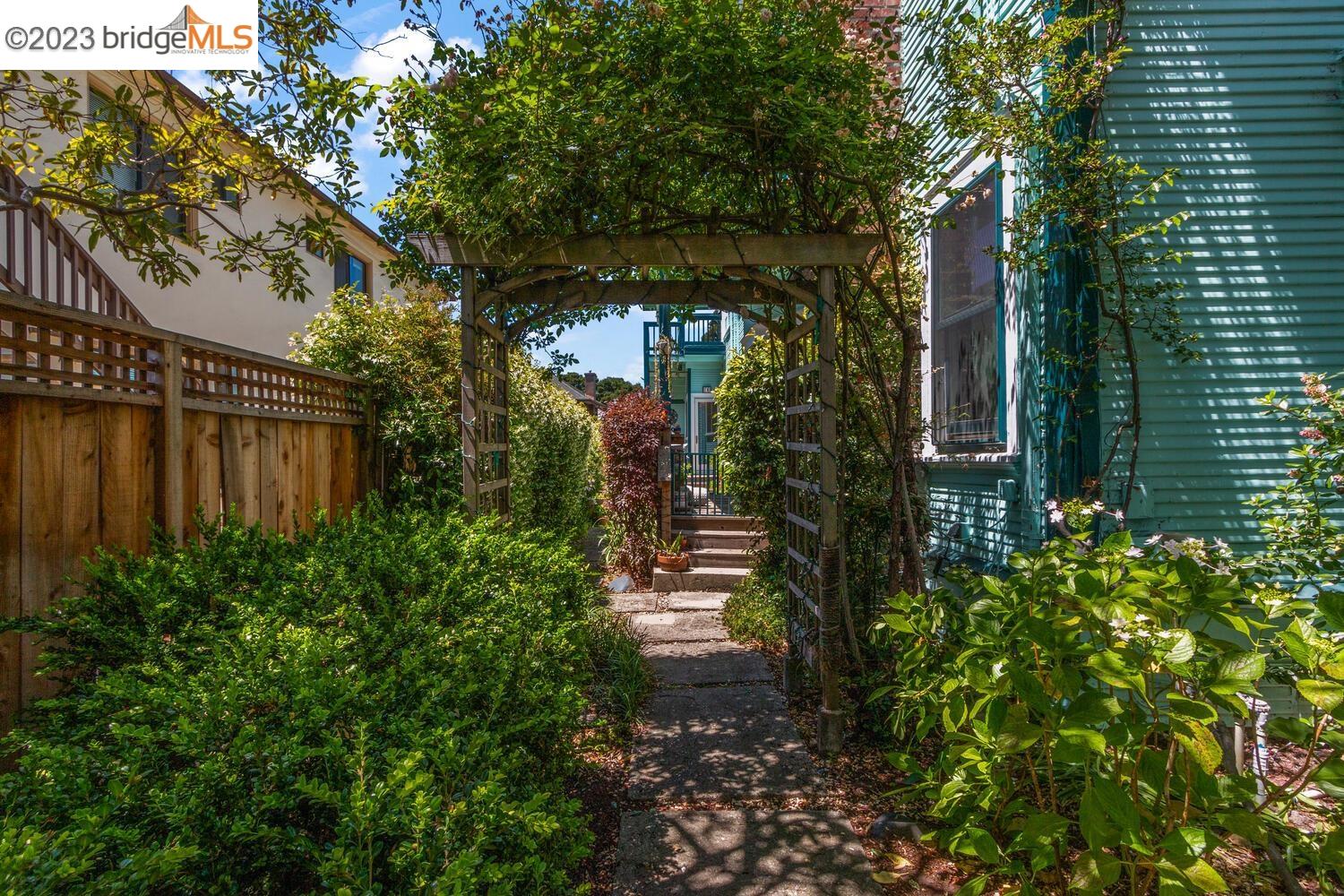 Photo #4: 41019009 Listing 