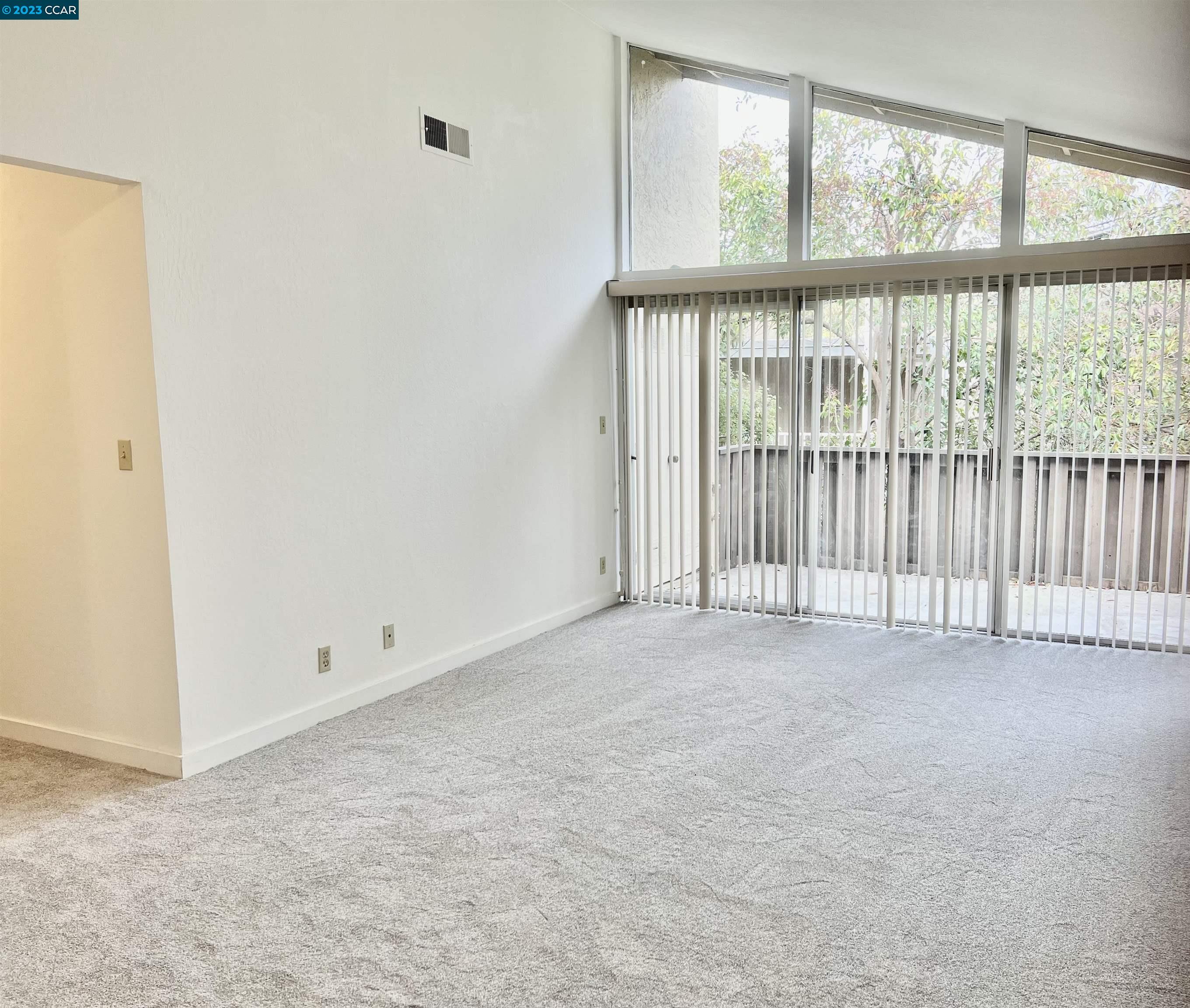 Photo #5: 41019800 Listing 