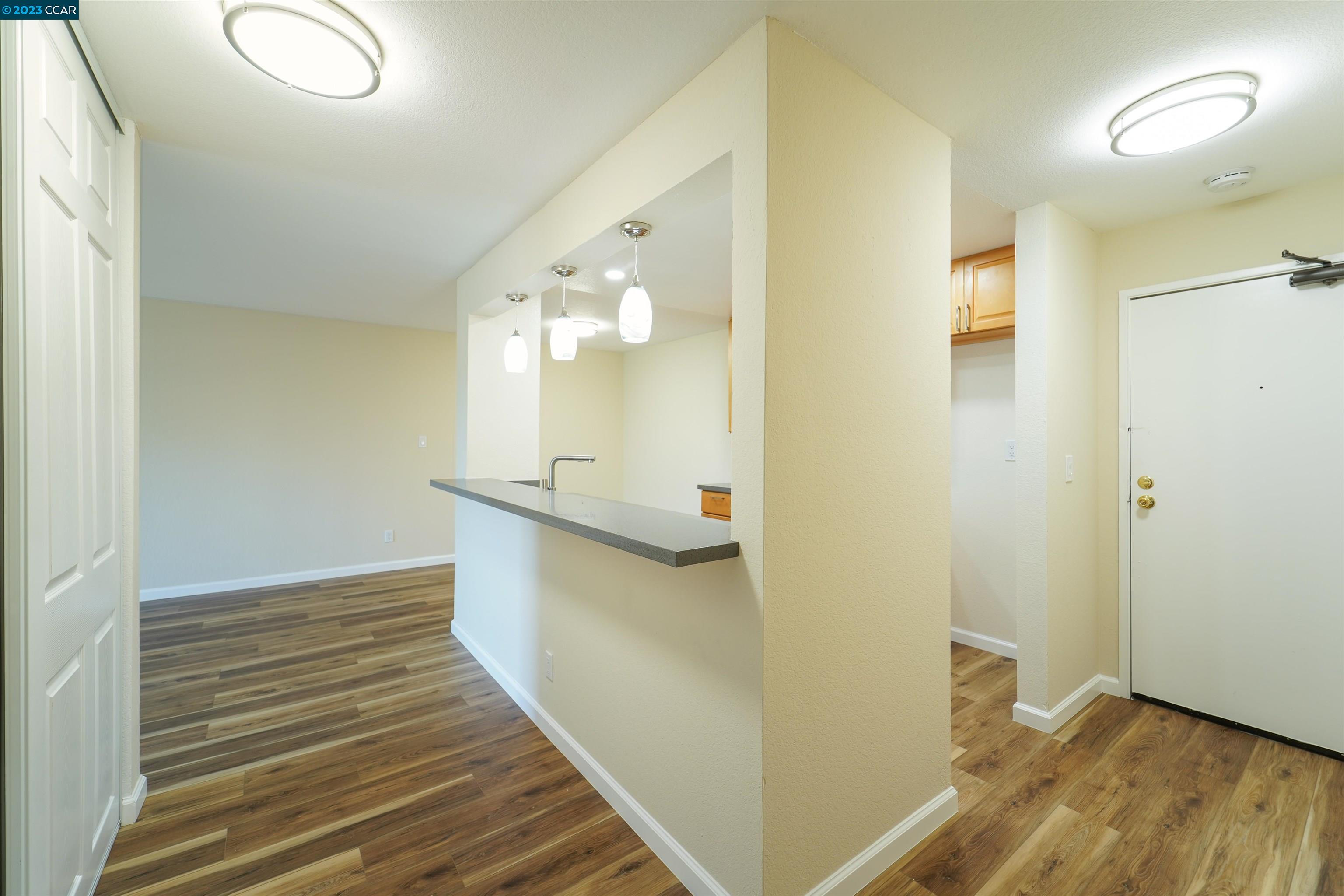 Photo #4: 41019923 Listing 