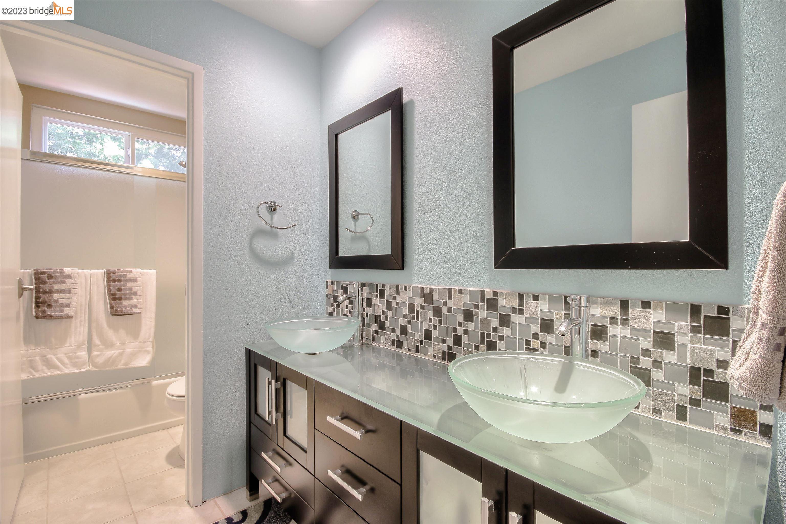 Detail Gallery Image 19 of 32 For 1520 Whitecliff Way, Walnut Creek,  CA 94596 - 5 Beds | 2/1 Baths