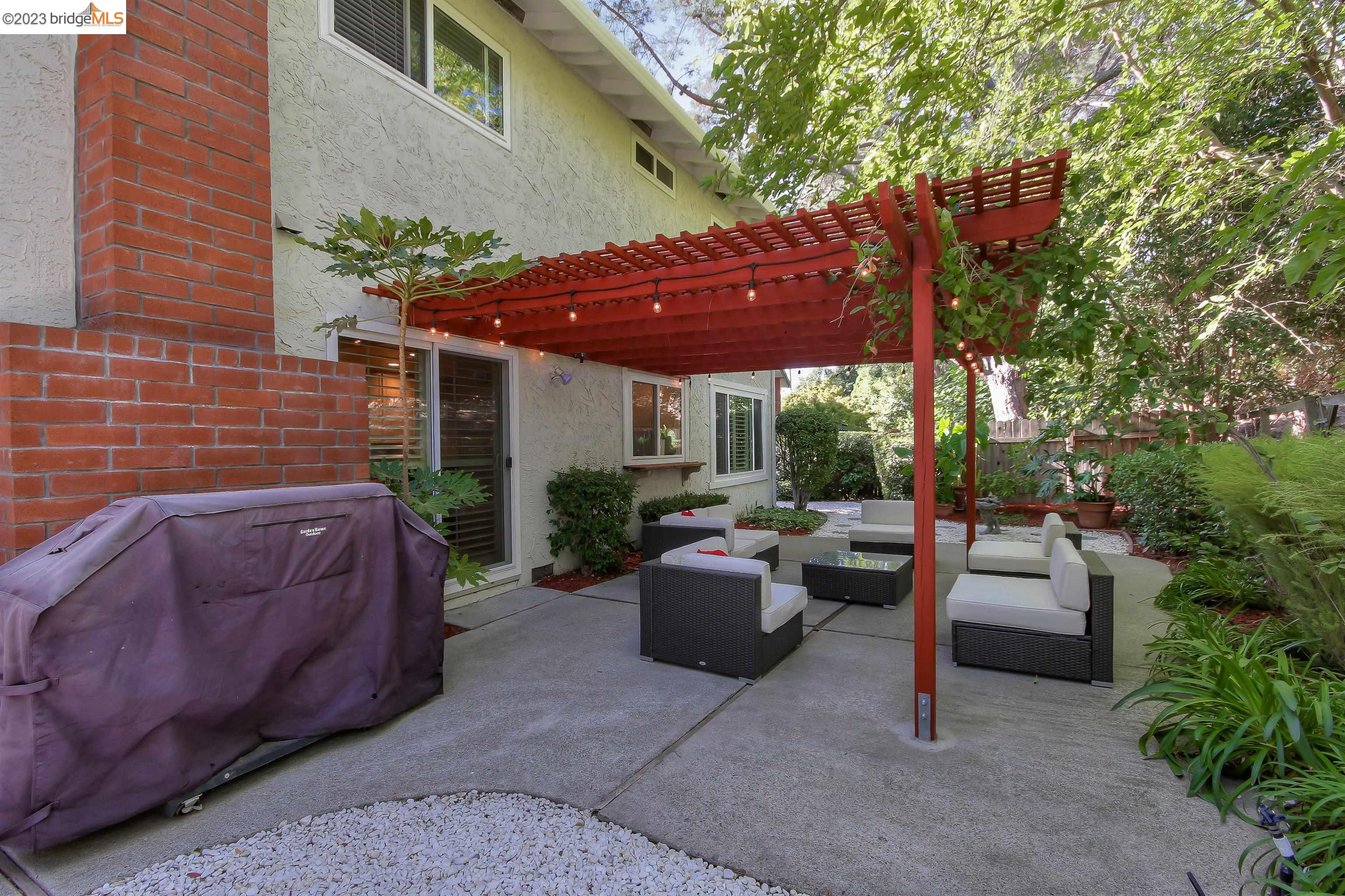 Detail Gallery Image 25 of 32 For 1520 Whitecliff Way, Walnut Creek,  CA 94596 - 5 Beds | 2/1 Baths