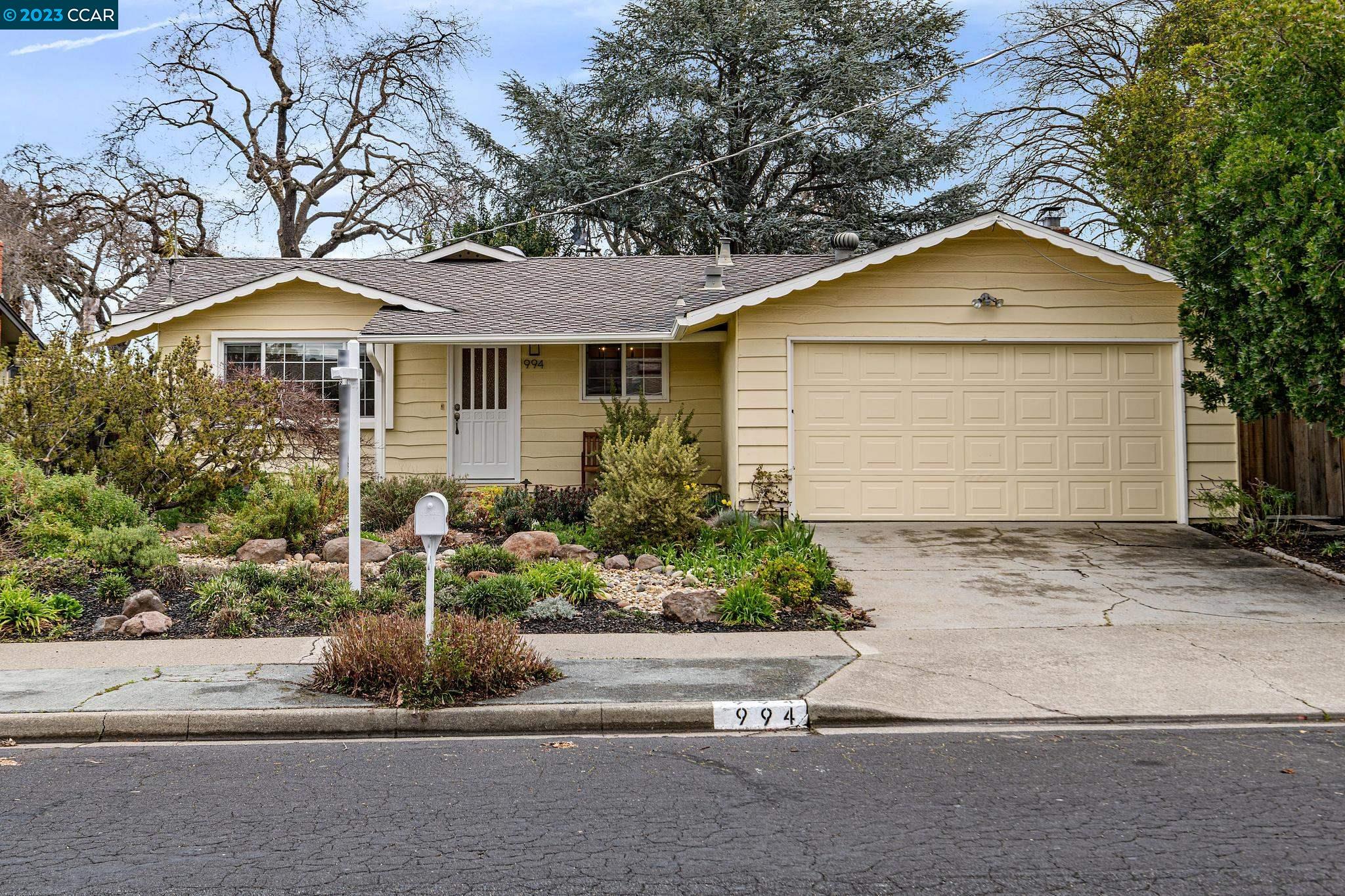 Detail Gallery Image 1 of 1 For 994 Getoun Dr, Concord,  CA 94518 - 3 Beds | 2 Baths