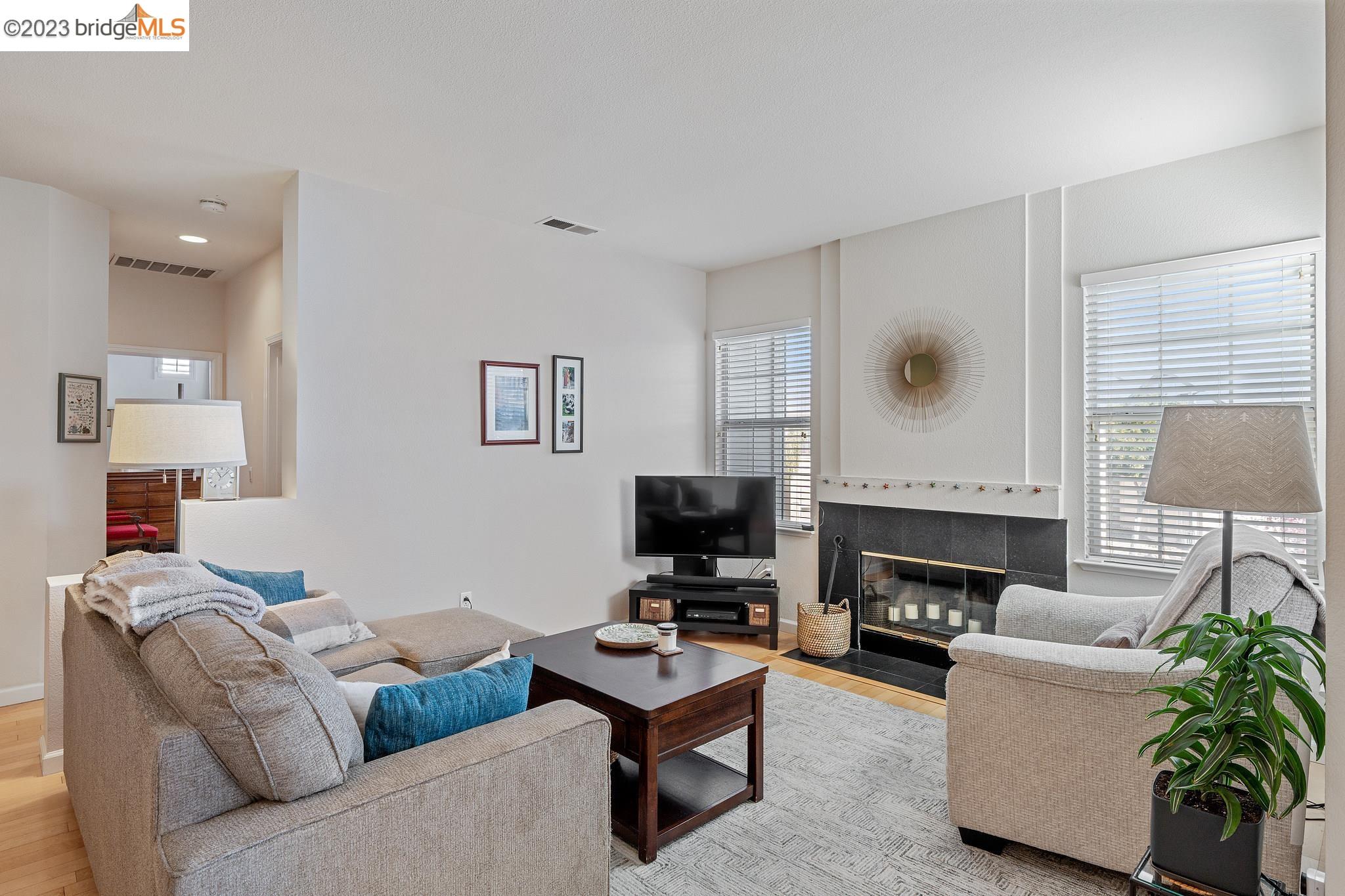 Photo #4: 41020600 Listing 