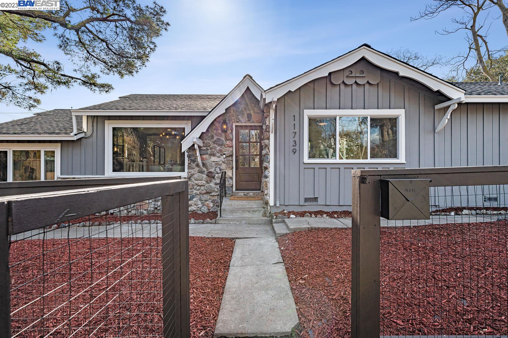 Detail Gallery Image 1 of 1 For 11739 Foothill Rd, Sunol,  CA 94586 - 3 Beds | 2 Baths