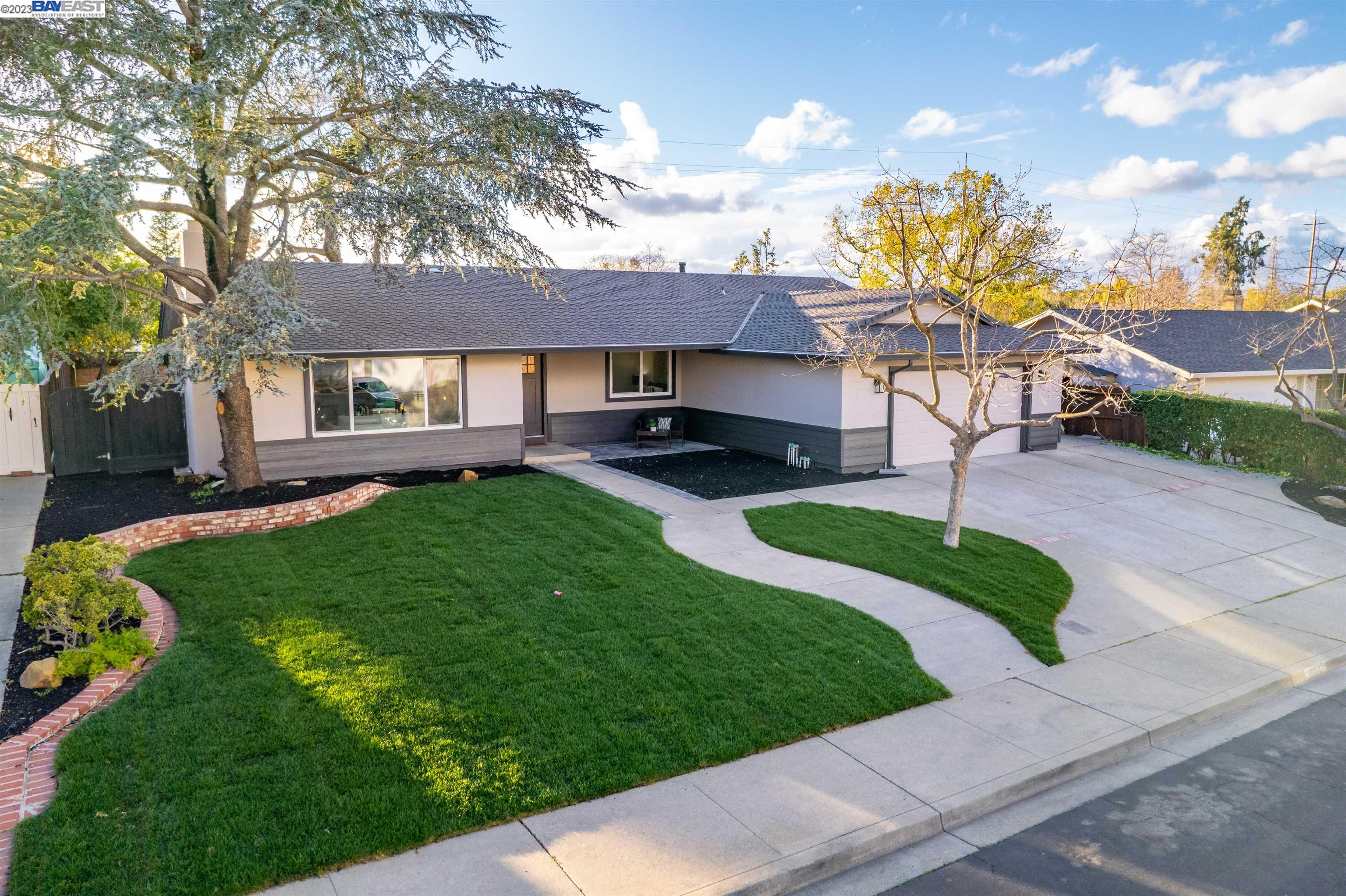 Detail Gallery Image 1 of 1 For 2379 Norwood Rd, Livermore,  CA 94550 - 4 Beds | 2 Baths
