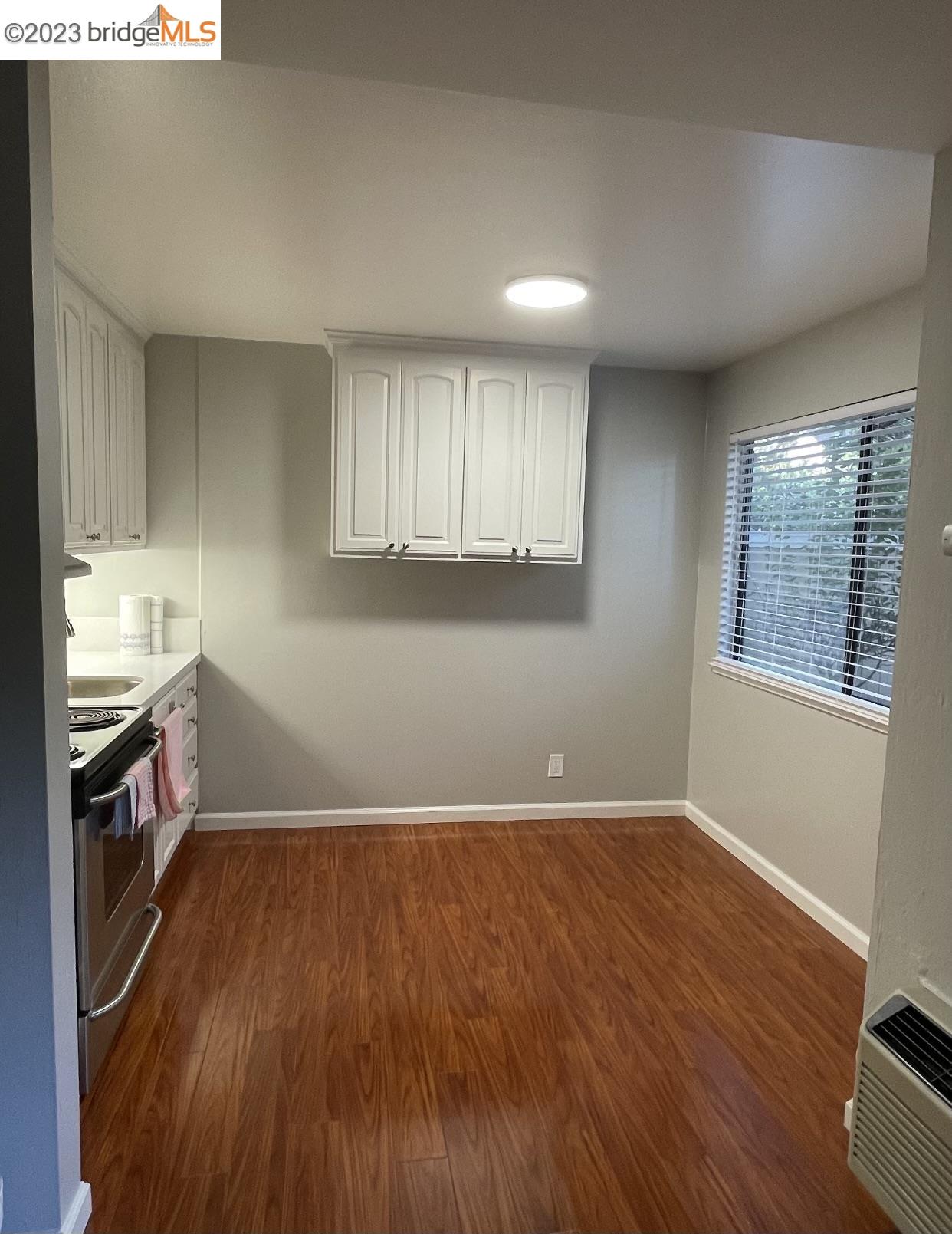 Detail Gallery Image 15 of 27 For 932 Kiely Blvd #F,  Santa Clara,  CA 95051 - 1 Beds | 1 Baths